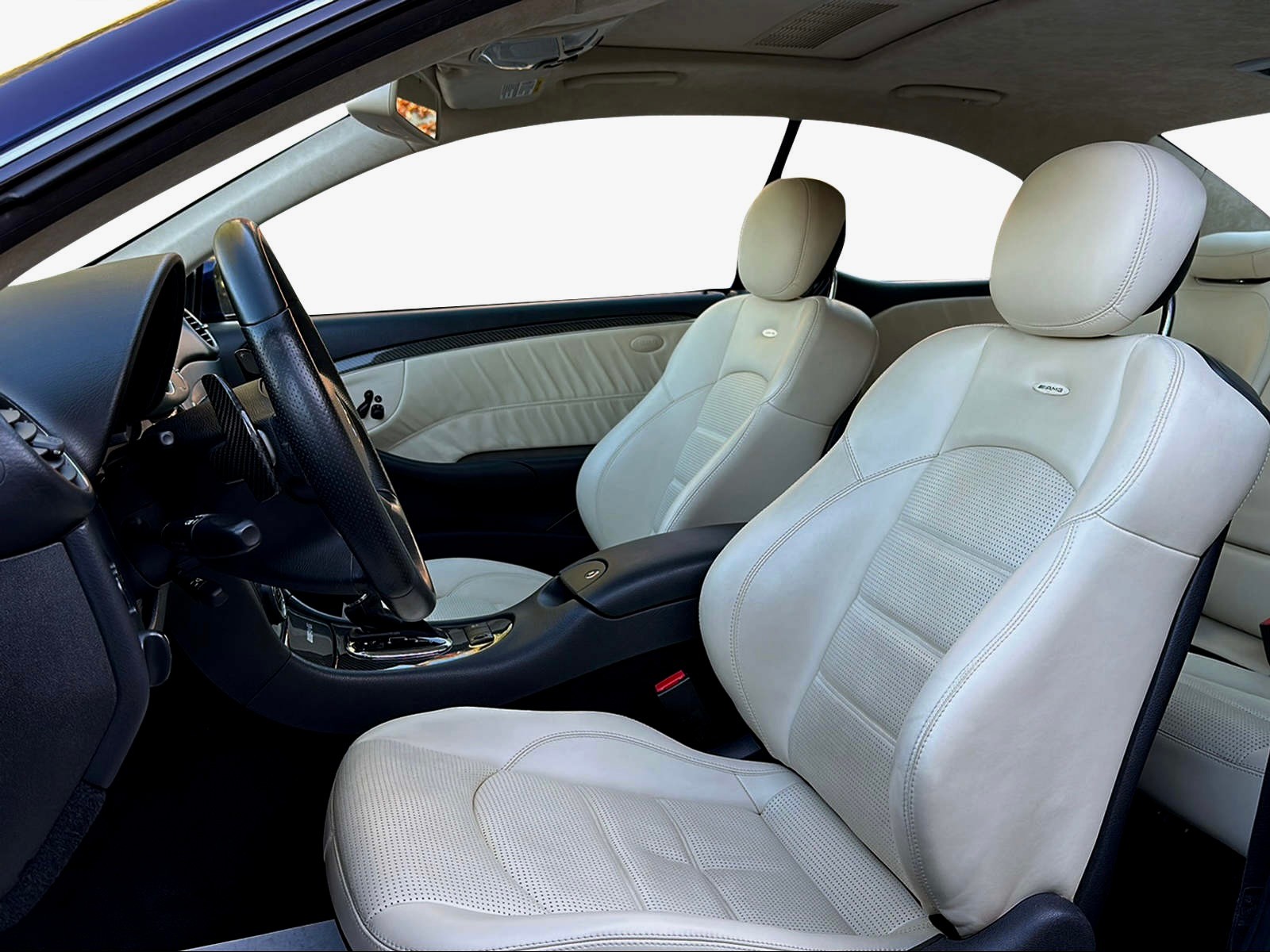 MERCEDES-BENZ CLK 63 AMG Avantgarde 7G-Tronic-image-8