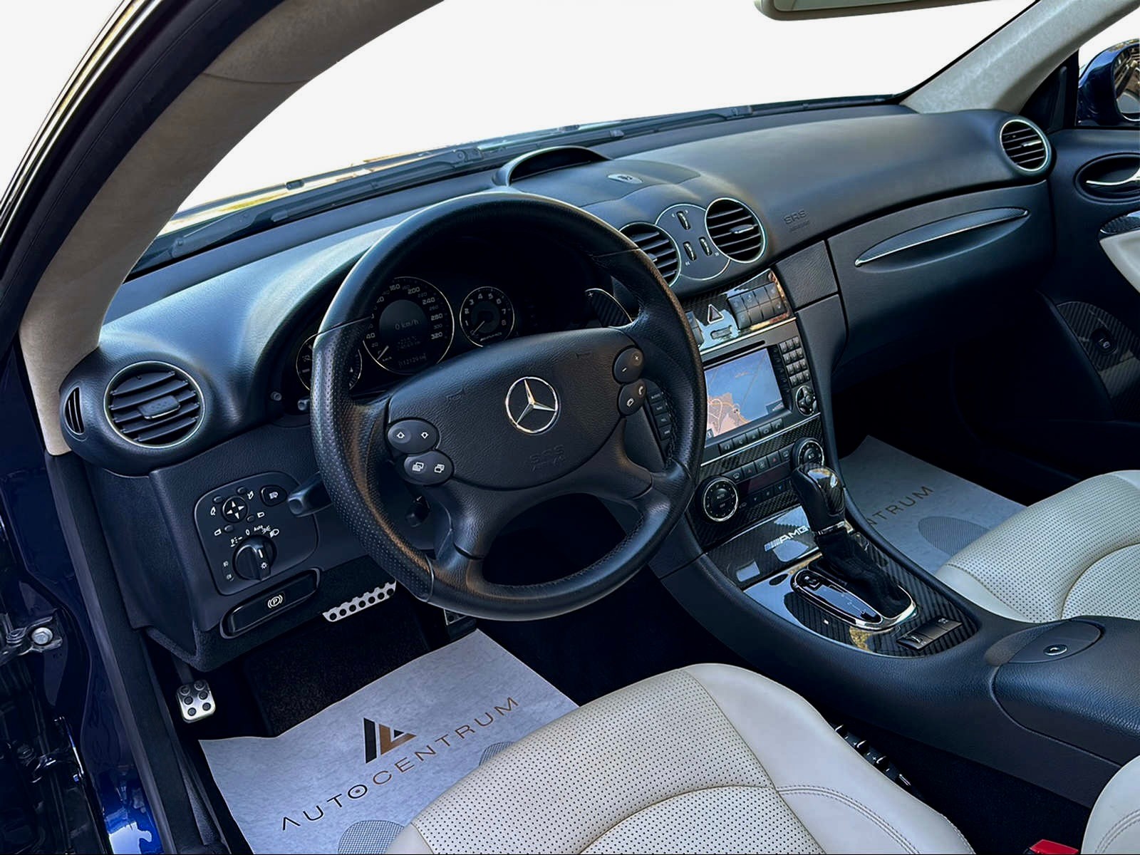 MERCEDES-BENZ CLK 63 AMG Avantgarde 7G-Tronic-showroom-element-1