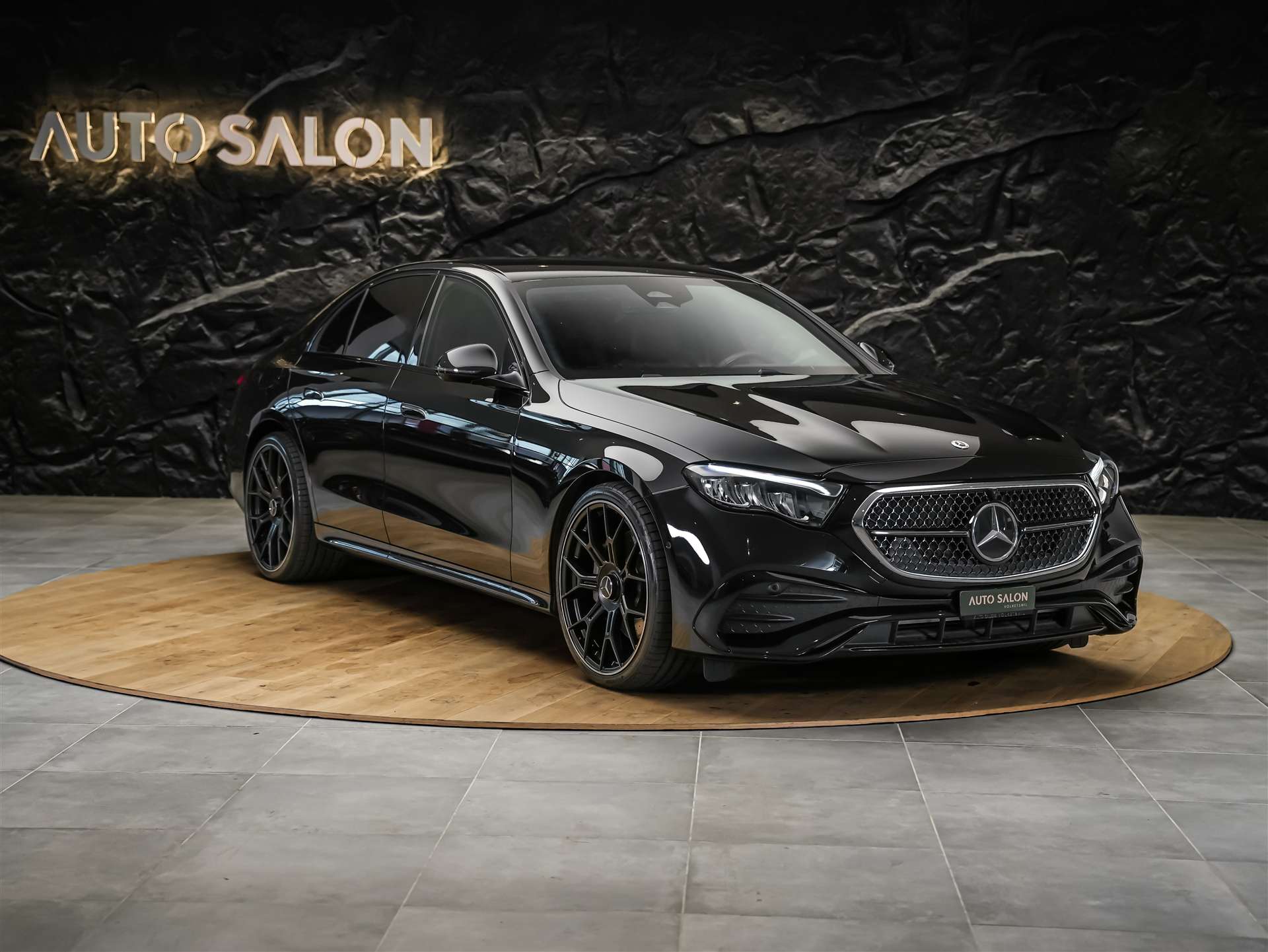 MERCEDES-BENZ E 220 d AMG Line 9G-Tronic 21" Felgen*Werksgarantie*Lenkradheizung*-image-6