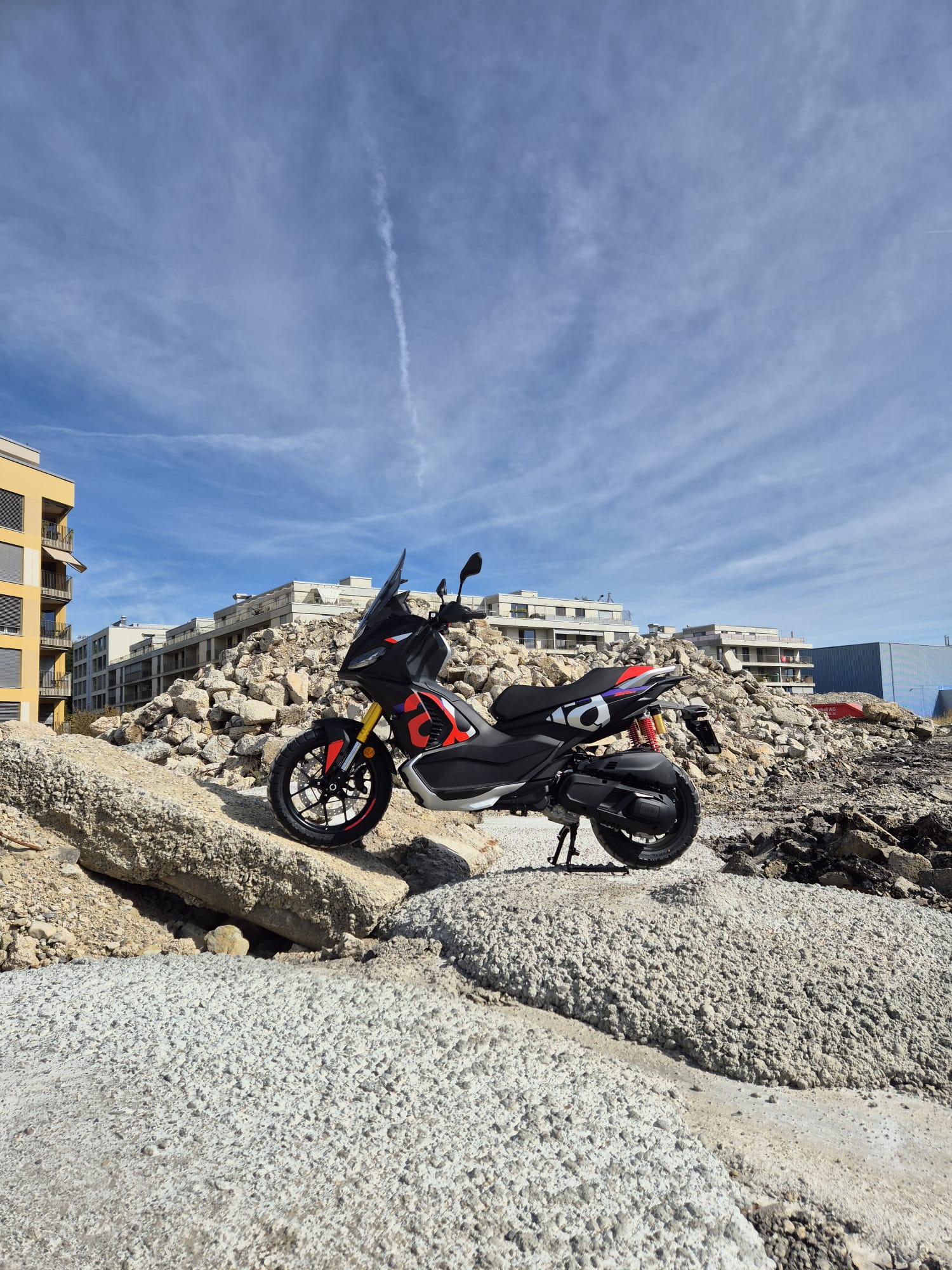 APRILIA SR 400 GT Replica-image-0