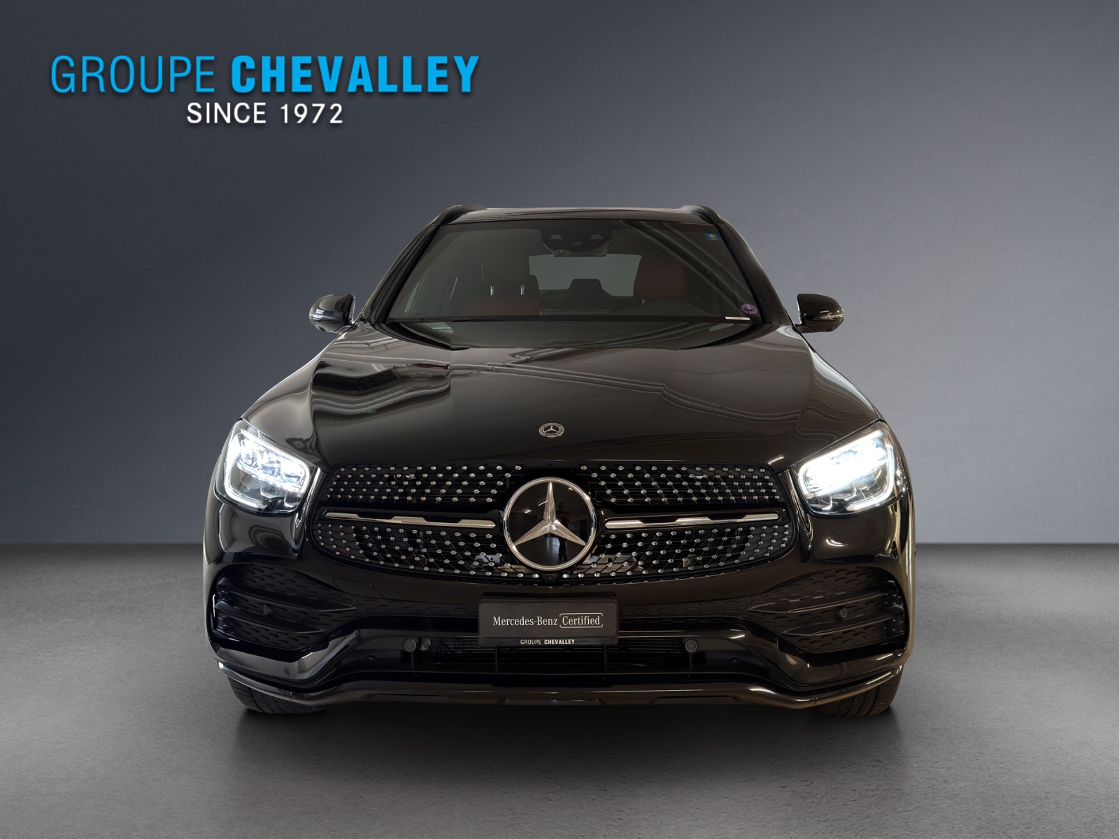 MERCEDES-BENZ GLC 300 e AMG Line 4Matic-showroom-element-1