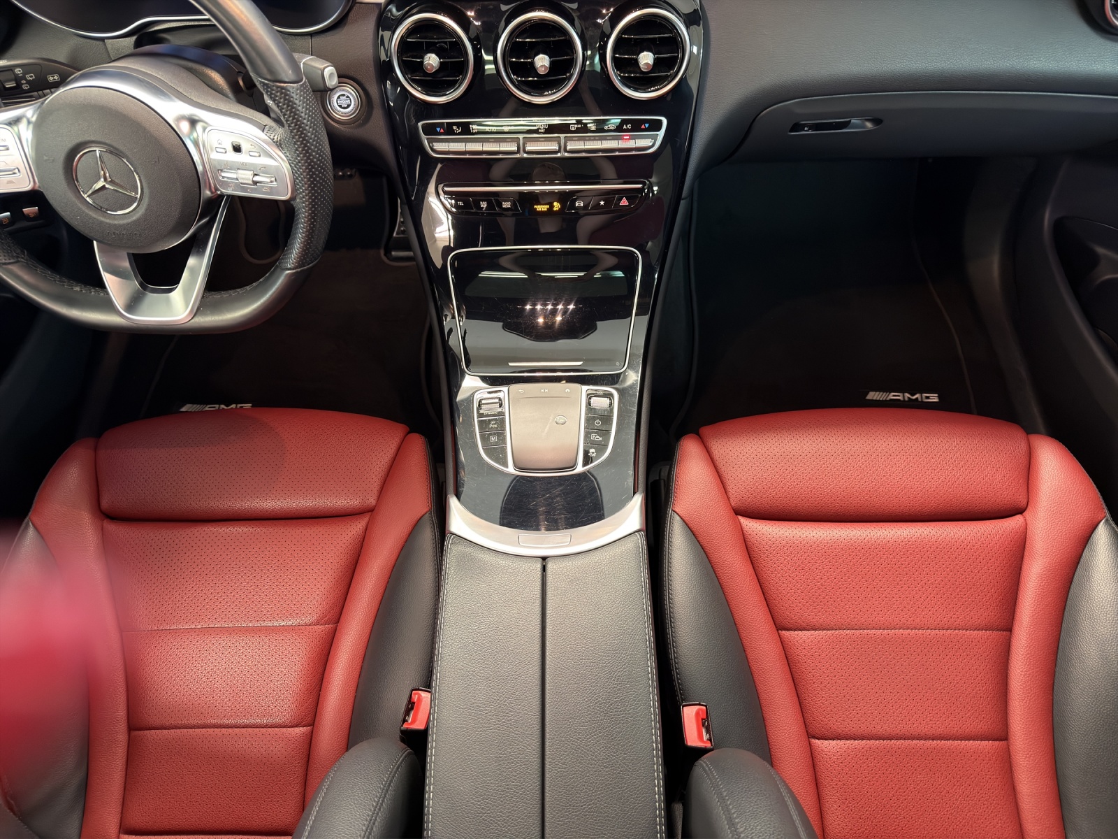 MERCEDES-BENZ GLC 300 e AMG Line 4Matic-image-14