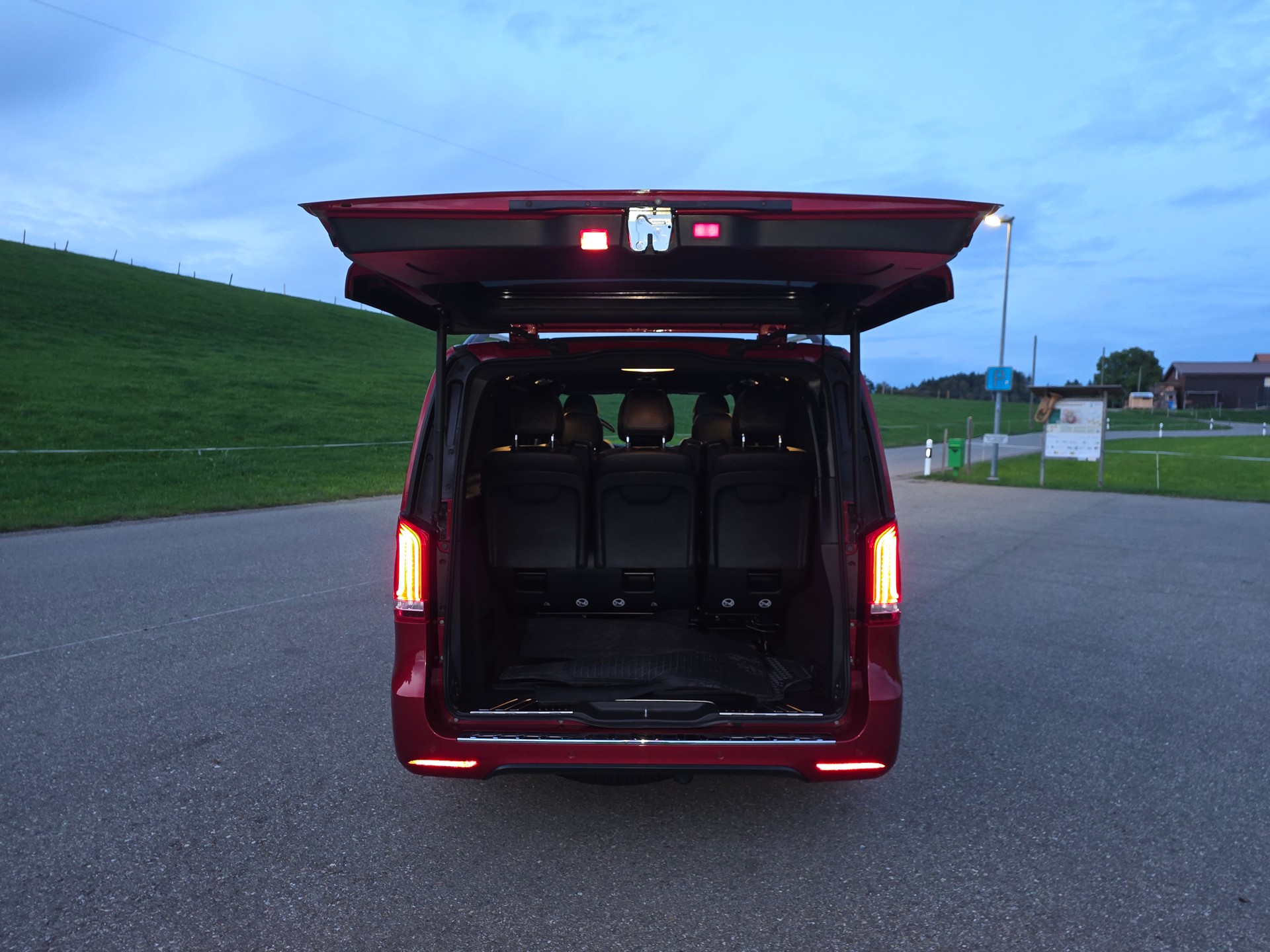 MERCEDES-BENZ V250 Avantgarde 4 matic Lang /exklusive elegant-image-2