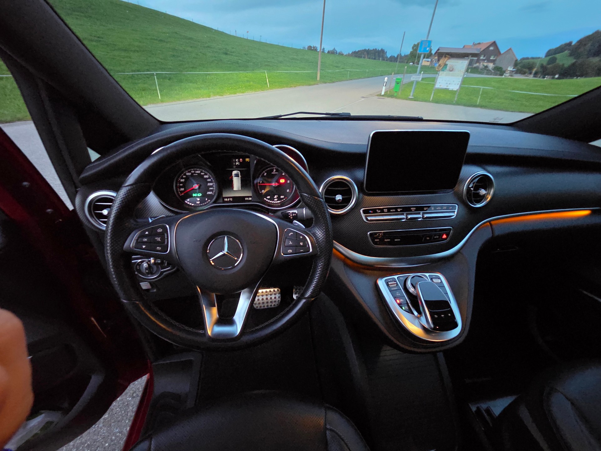 MERCEDES-BENZ V250 Avantgarde 4 matic Lang /exklusive elegant-image-4