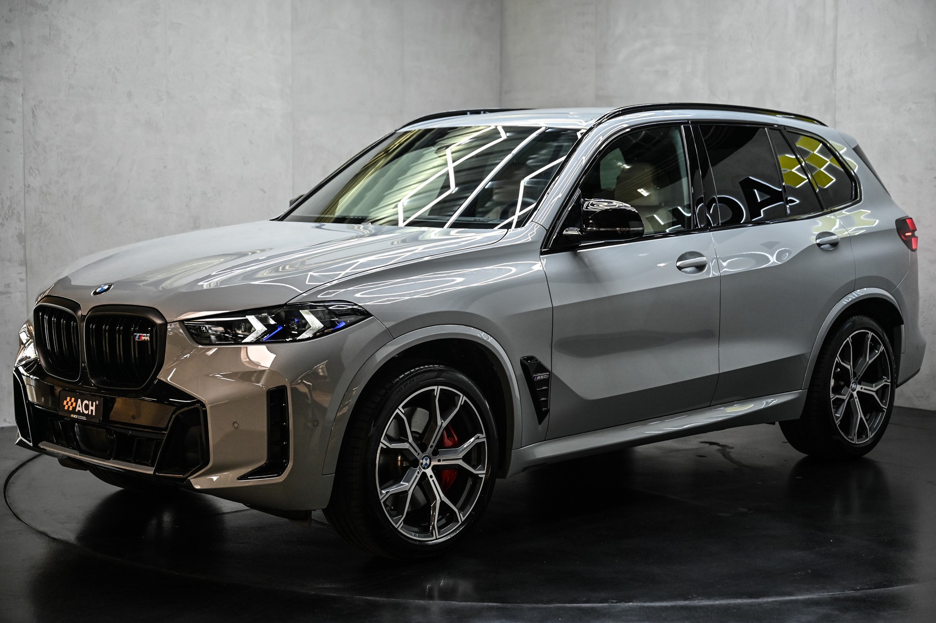 BMW X5 M60i xDrive M Sport Pro-showroom-element-2