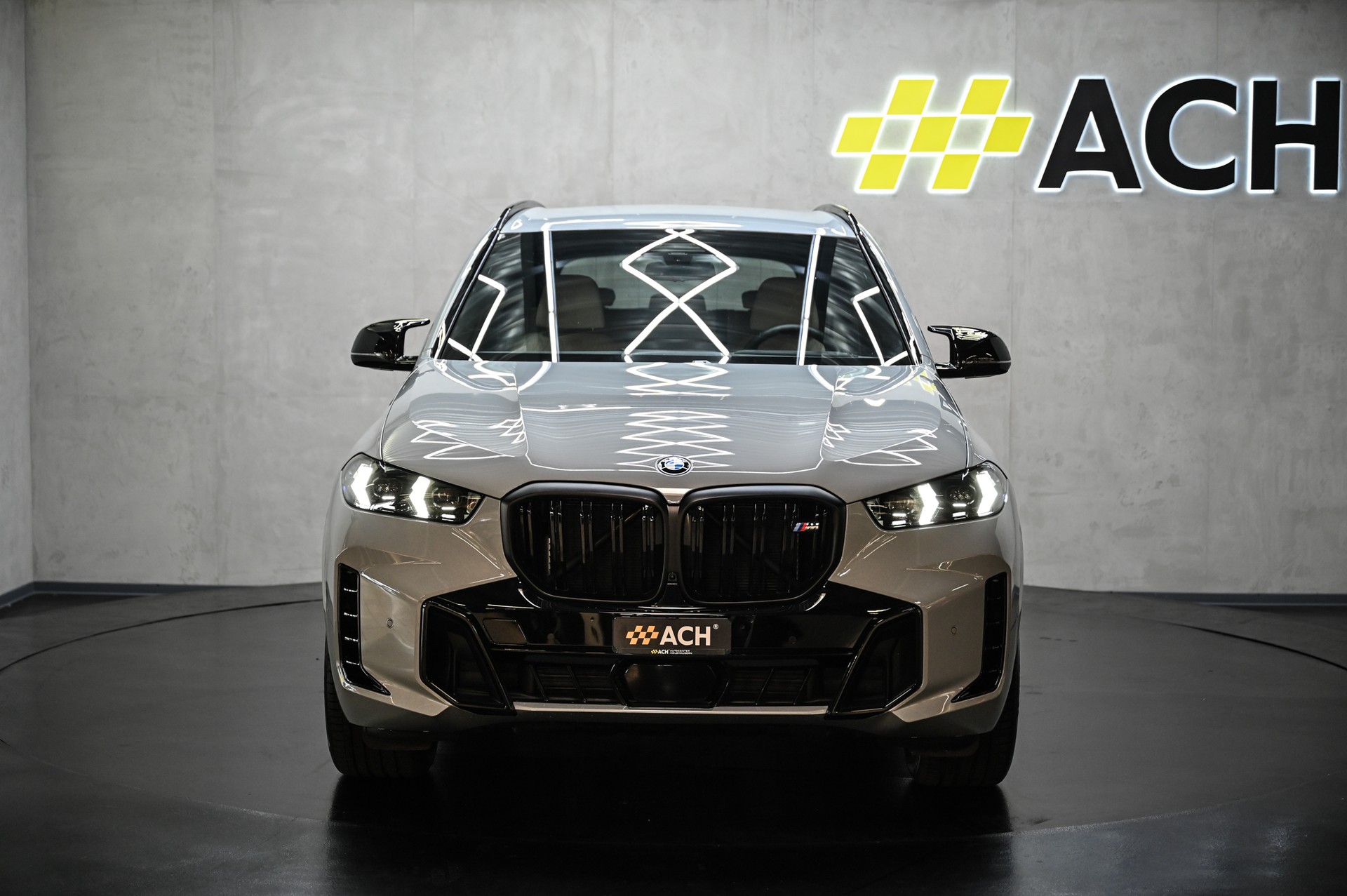 BMW X5 M60i xDrive M Sport Pro-showroom-element-1