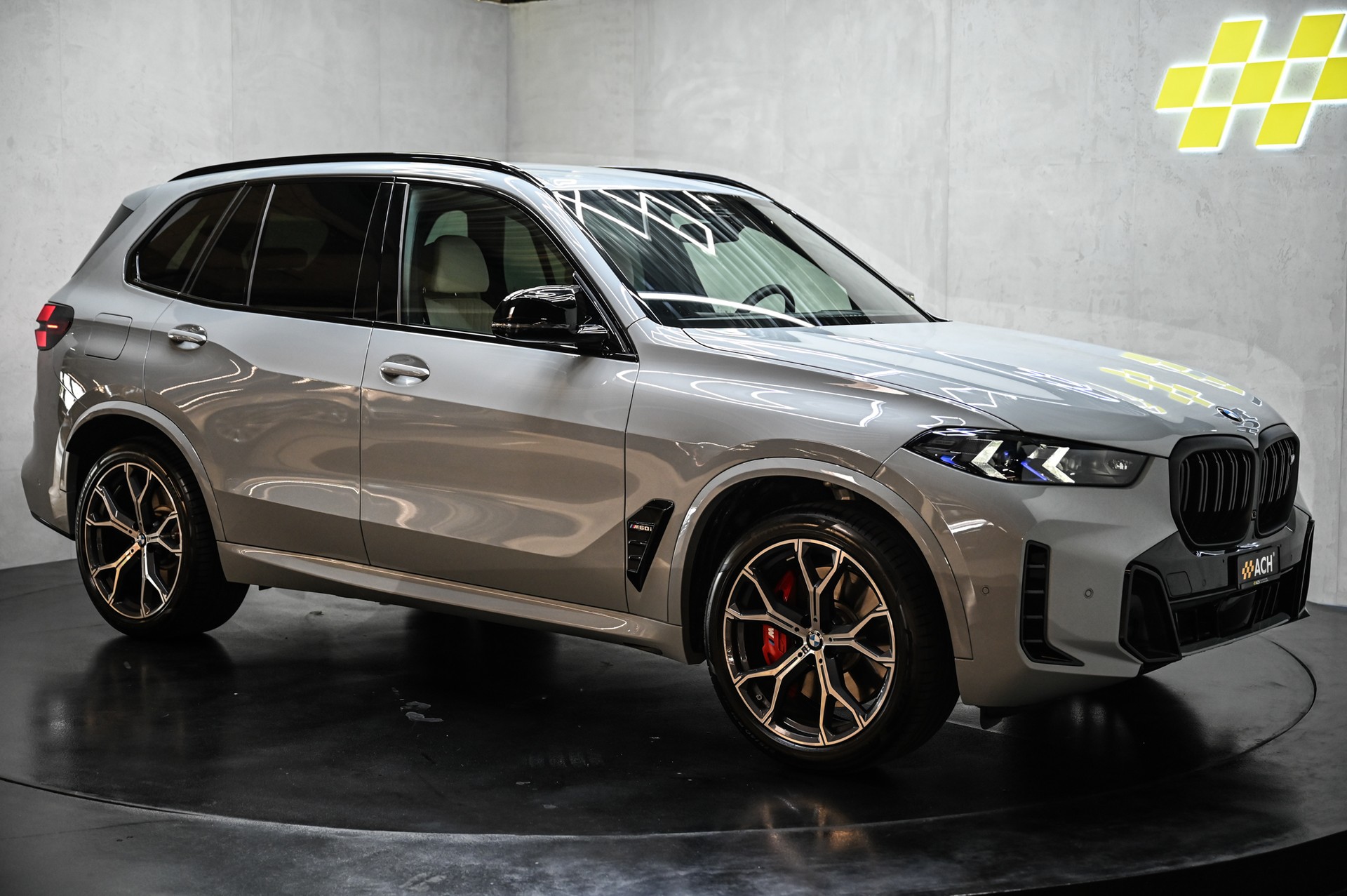BMW X5 M60i xDrive M Sport Pro-image-12