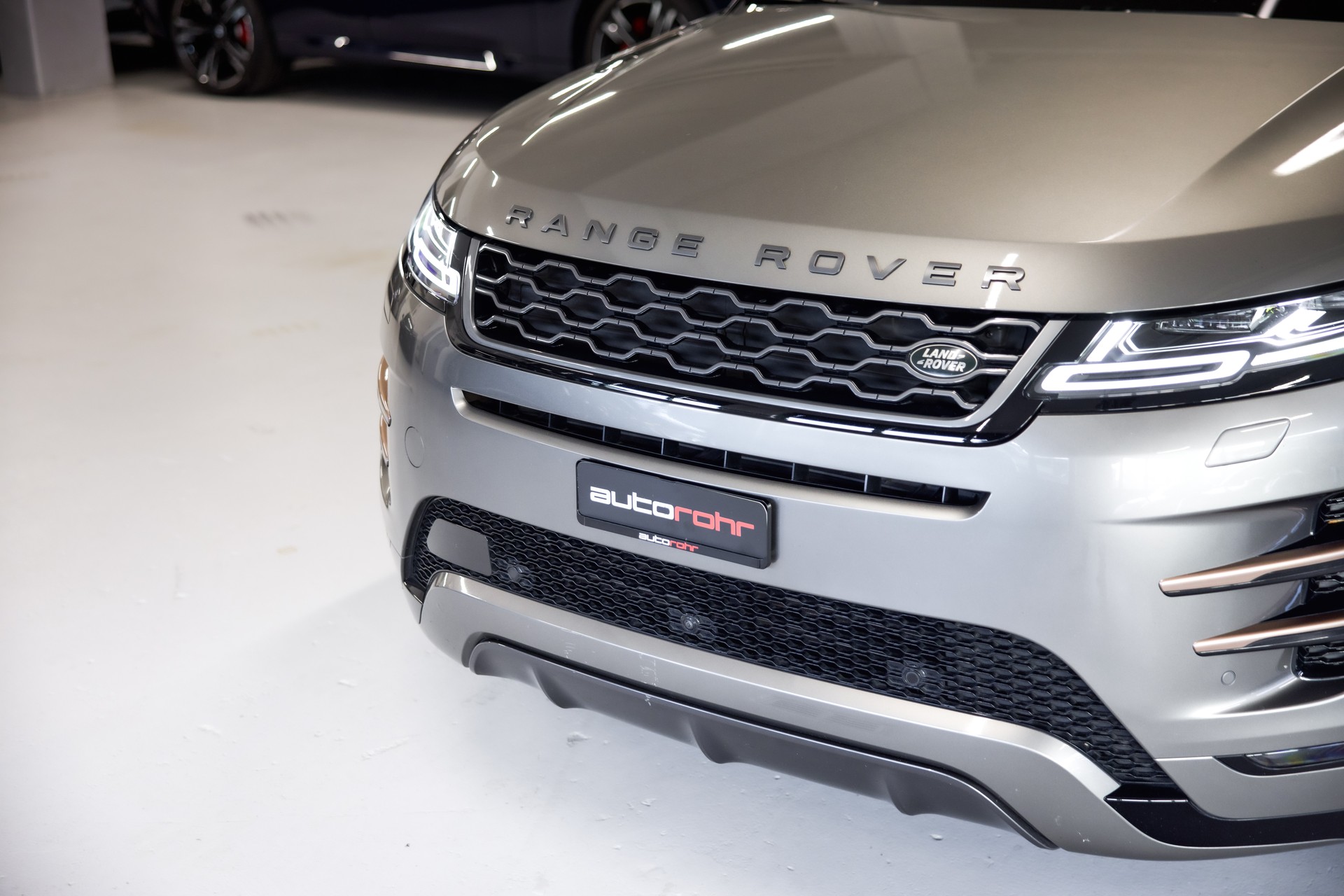 LAND ROVER Range Rover Evoque R-Dynamic SE P200 AT9 Allrad-image-9