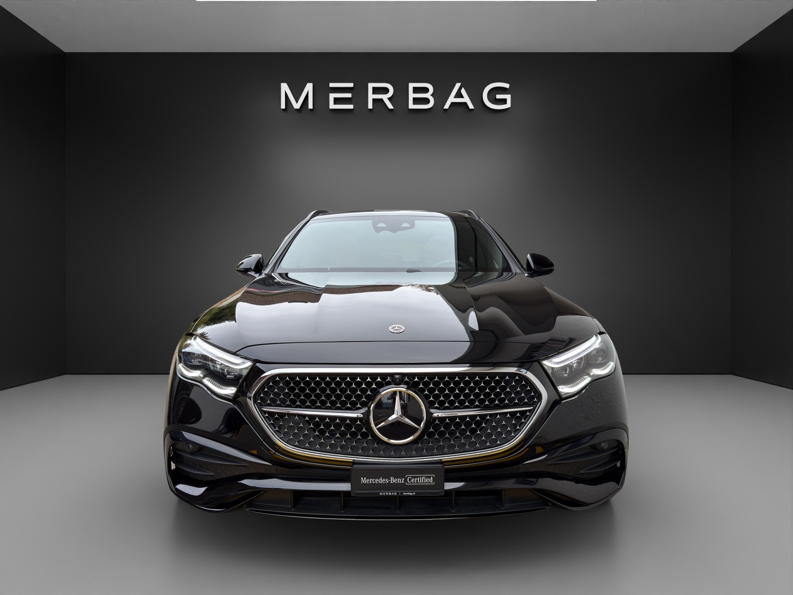 MERCEDES-BENZ E 300 de T 4Matic EQ Hybrid 9G-Tronic-image-7