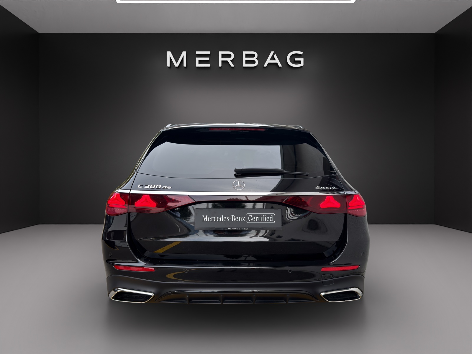 MERCEDES-BENZ E 300 de T 4Matic EQ Hybrid 9G-Tronic-image-3