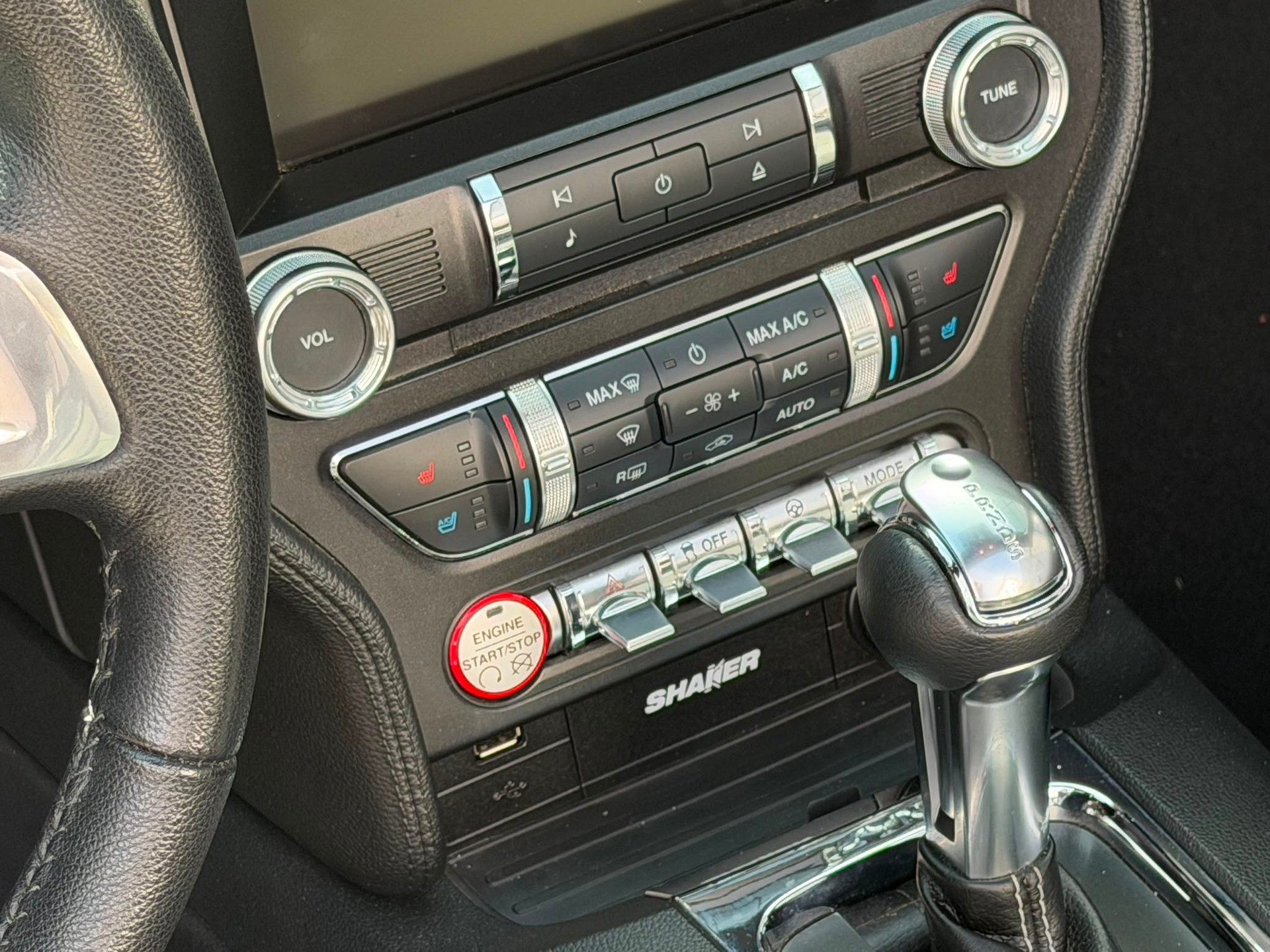 FORD Mustang Convertible 2.3 Automat-image-9