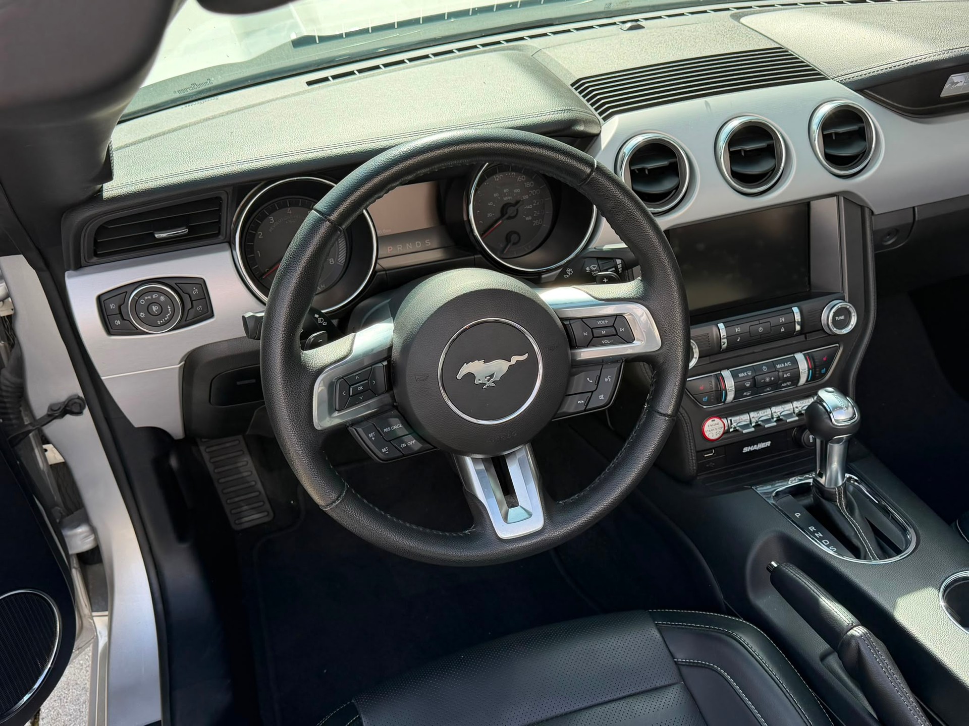 FORD Mustang Convertible 2.3 Automat-image-7