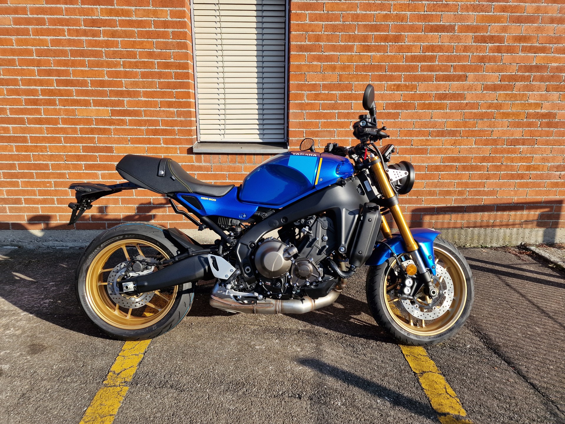 YAMAHA XSR 900-image-1