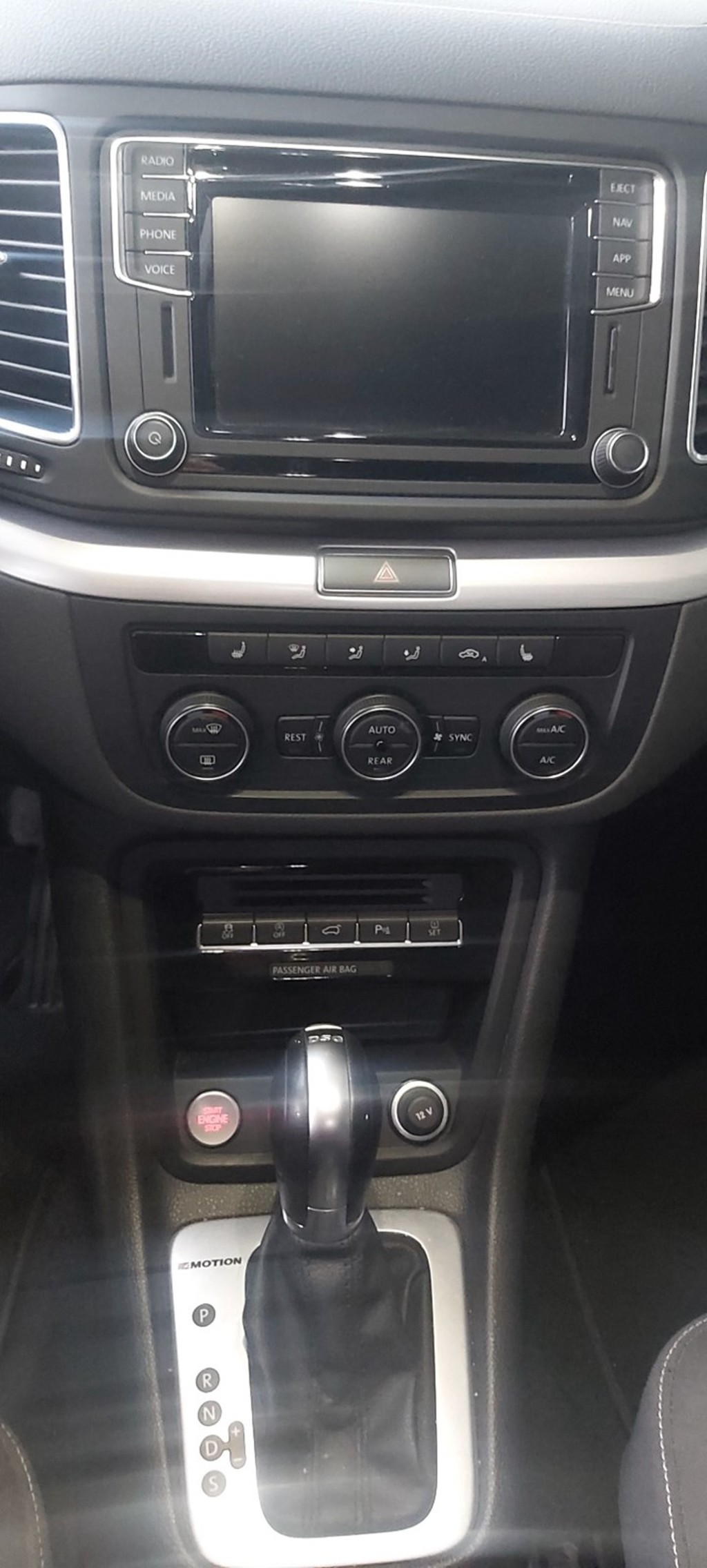 VW Sharan 2.0 TDI BMT Comfortline 4Motion DSG-image-12