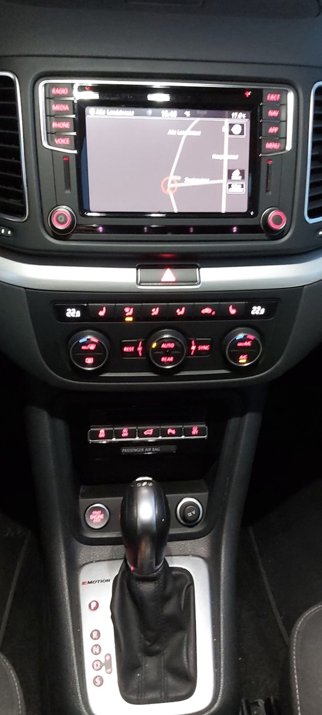VW Sharan 2.0 TDI BMT Comfortline 4Motion DSG-image-11