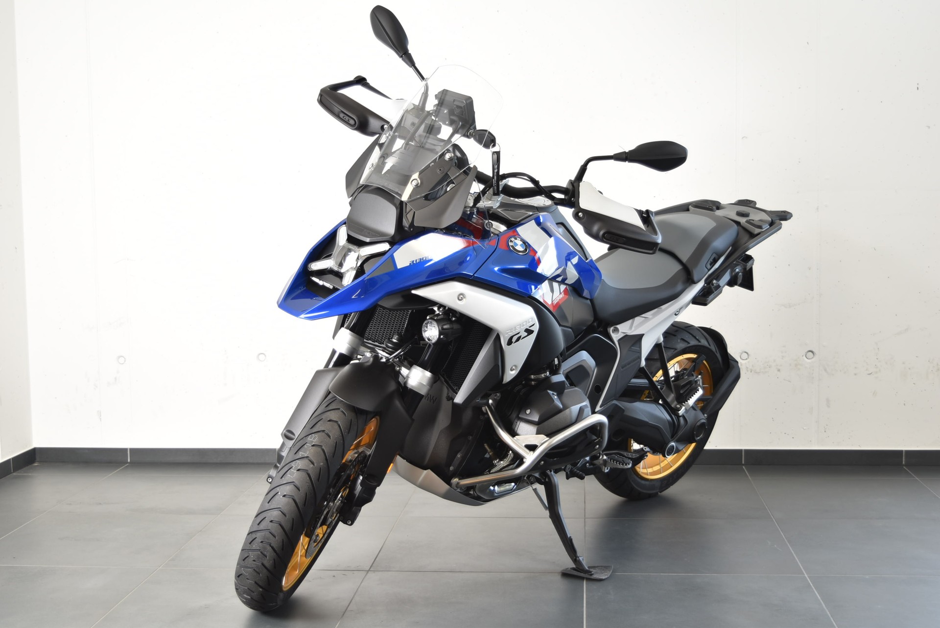 BMW R 1300 GS-image-1