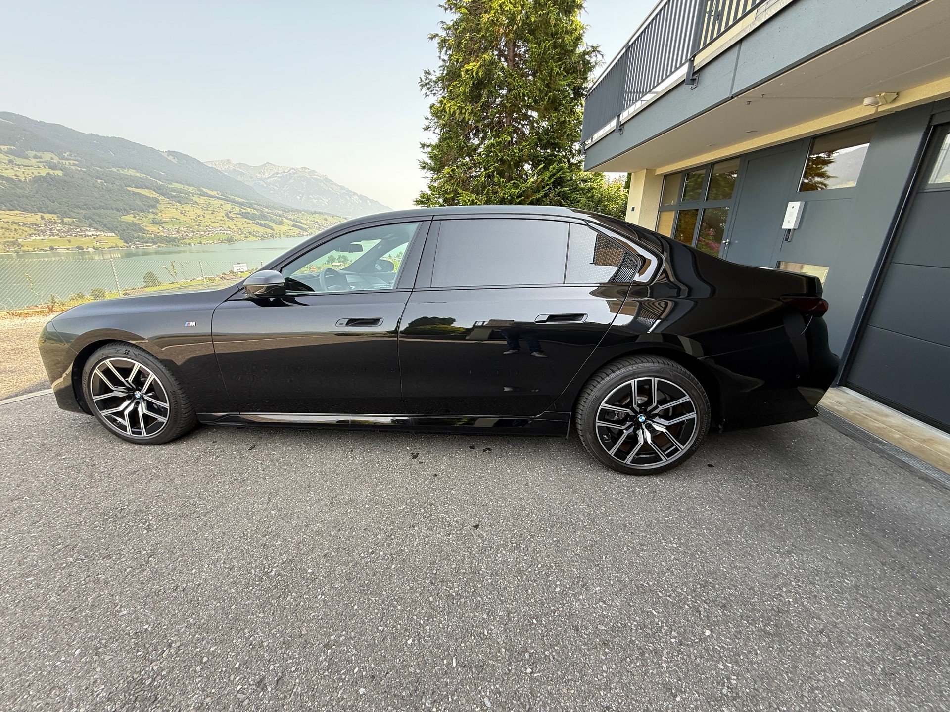 BMW i7 xDrive 60 M Sport-image-6
