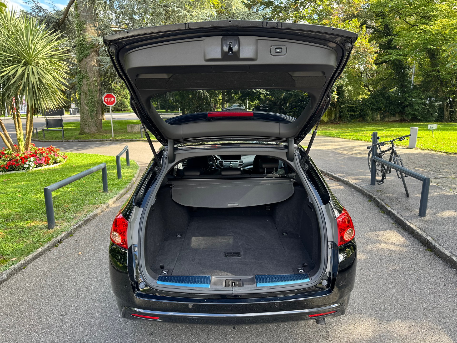 HONDA Accord Tourer 2.2 i-CTDi Type-S Advanced Safety Edition-image-13