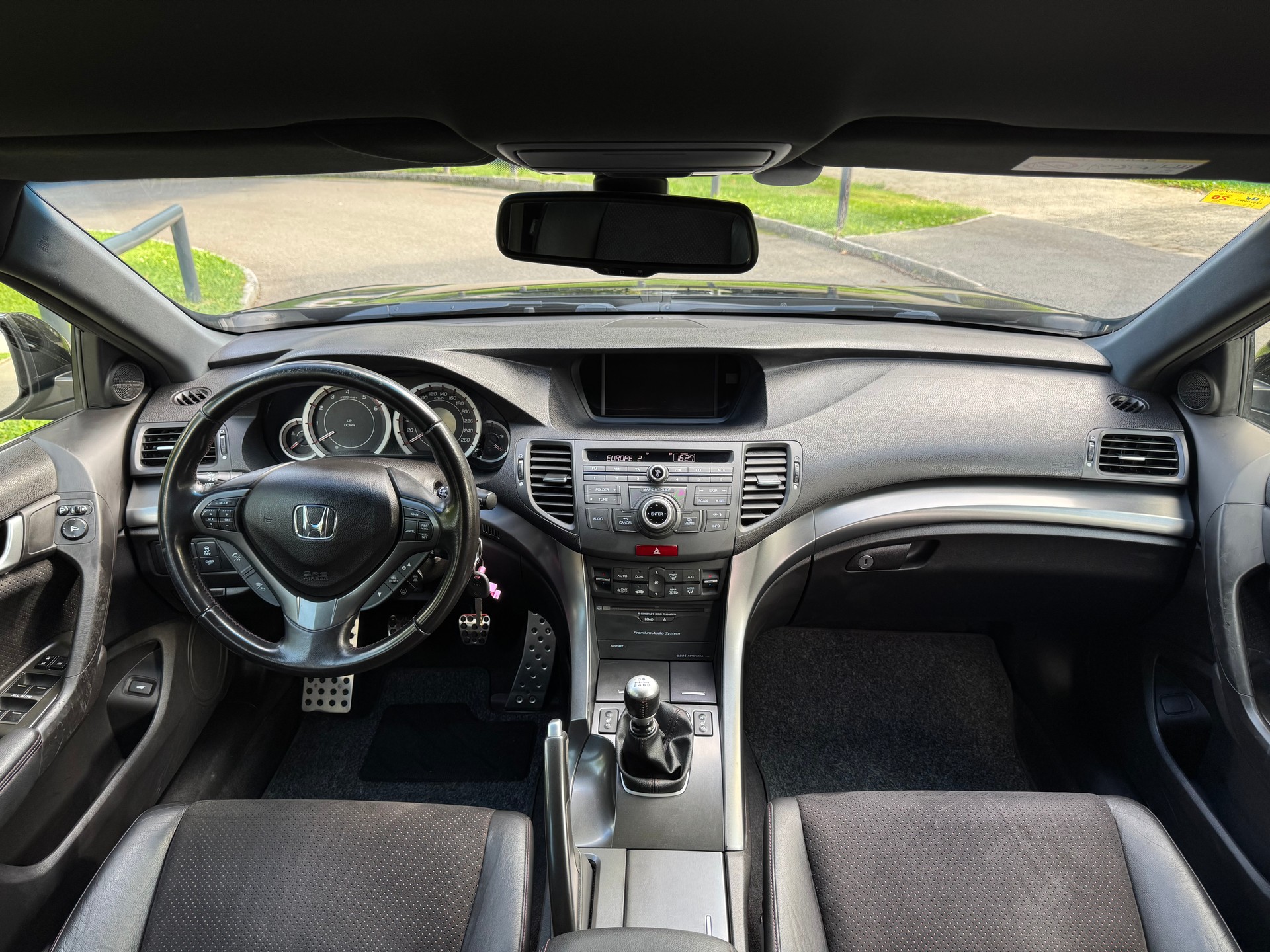 HONDA Accord Tourer 2.2 i-CTDi Type-S Advanced Safety Edition-image-8