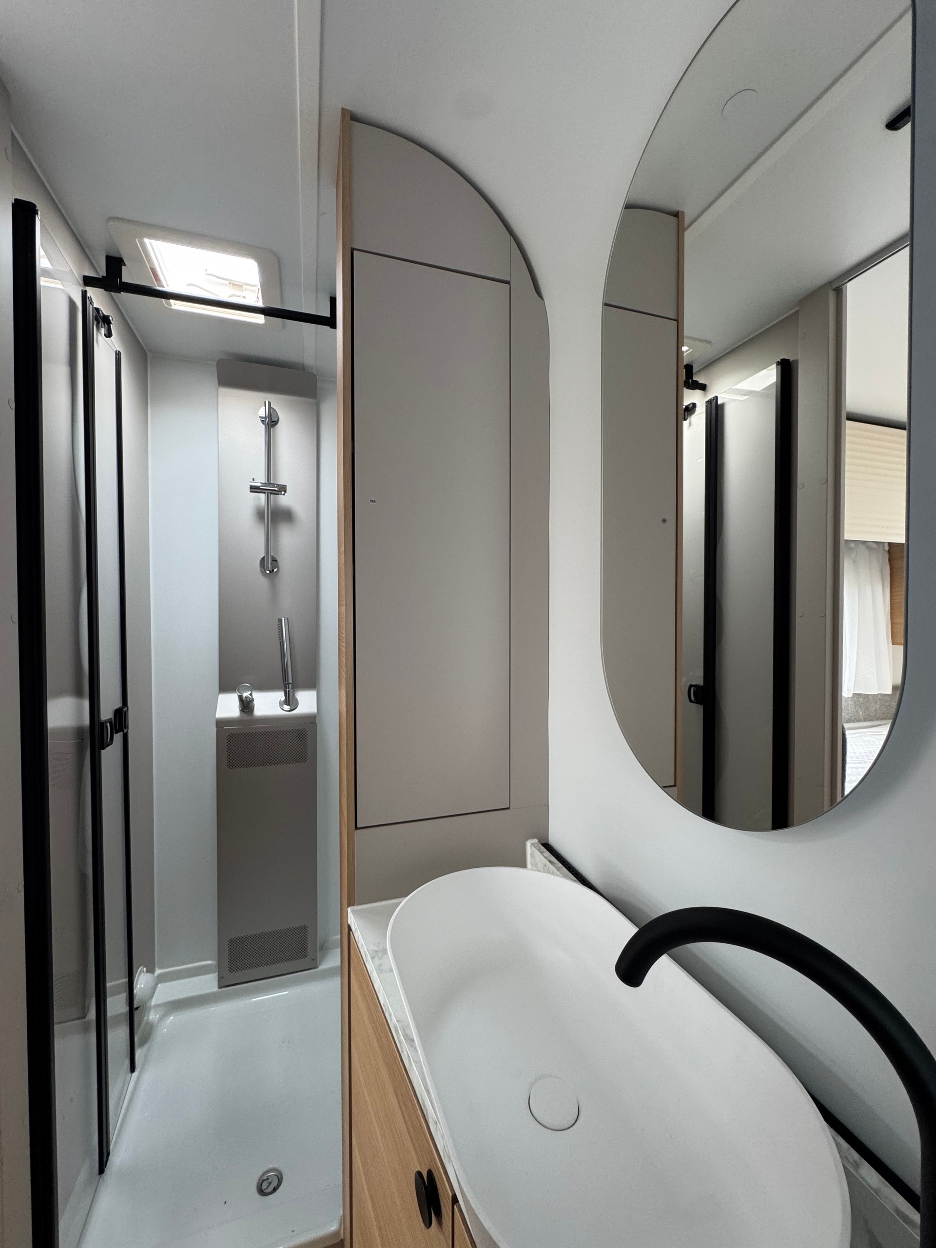 ADRIA Adora 572 UT-image-10