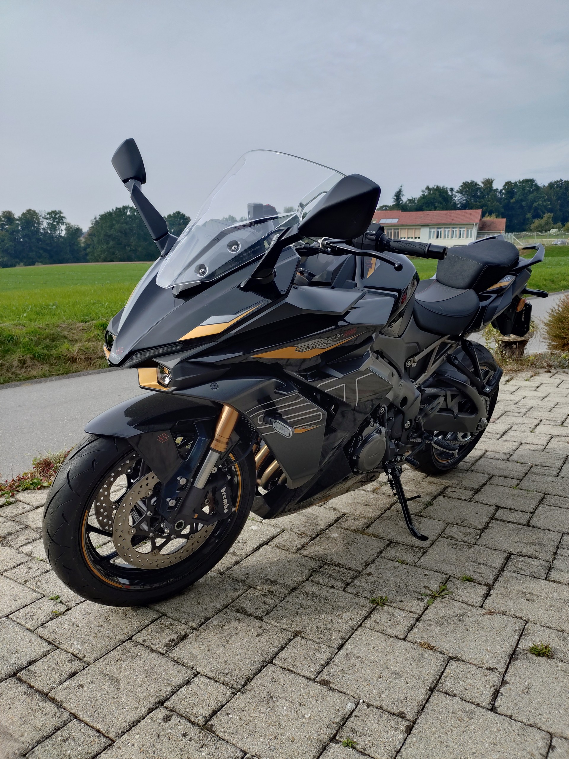 SUZUKI GSX-S 1000 GT-image-0