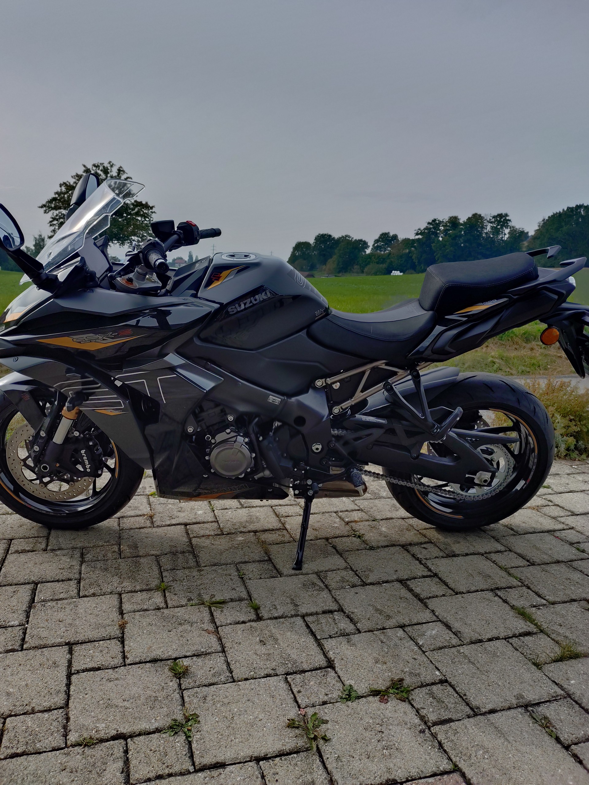 SUZUKI GSX-S 1000 GT-image-3