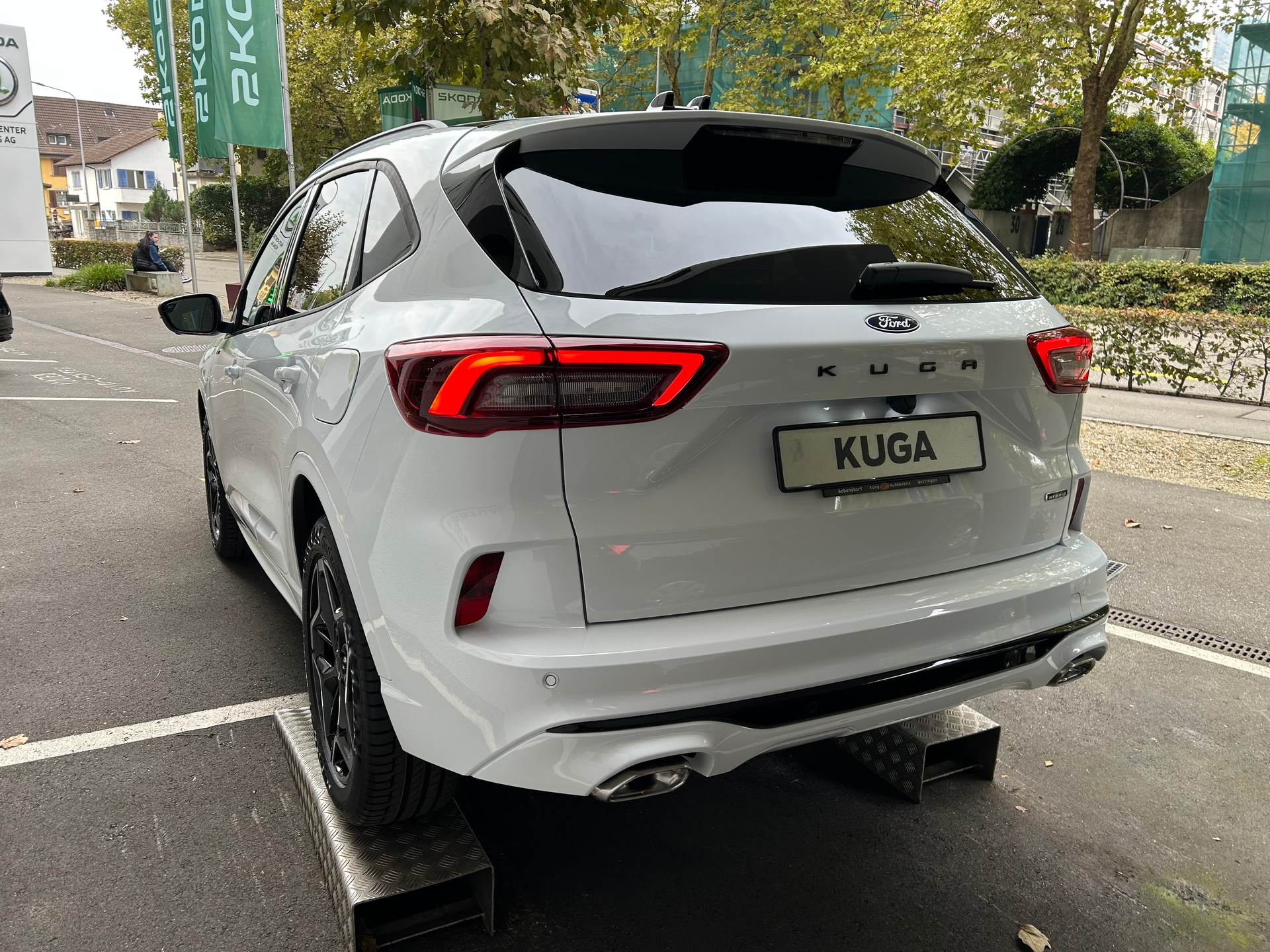 FORD Kuga 2.5 PHEV ST-Line X FWD-showroom-element-3