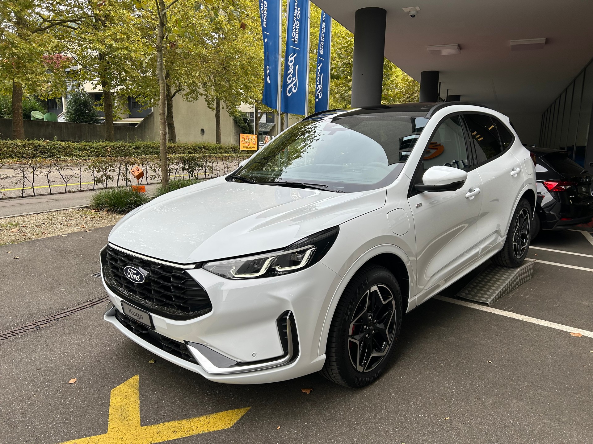 FORD Kuga 2.5 PHEV ST-Line X FWD-showroom-element-2