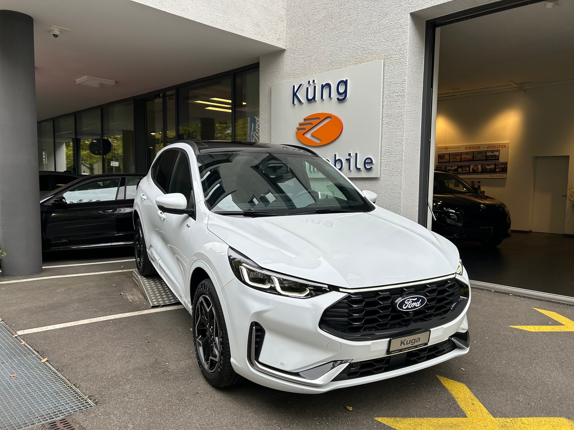 FORD Kuga 2.5 PHEV ST-Line X FWD