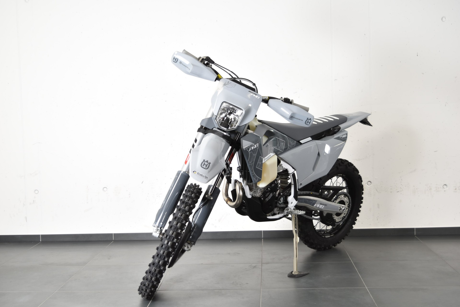HUSQVARNA FE 350 PRO-image-1