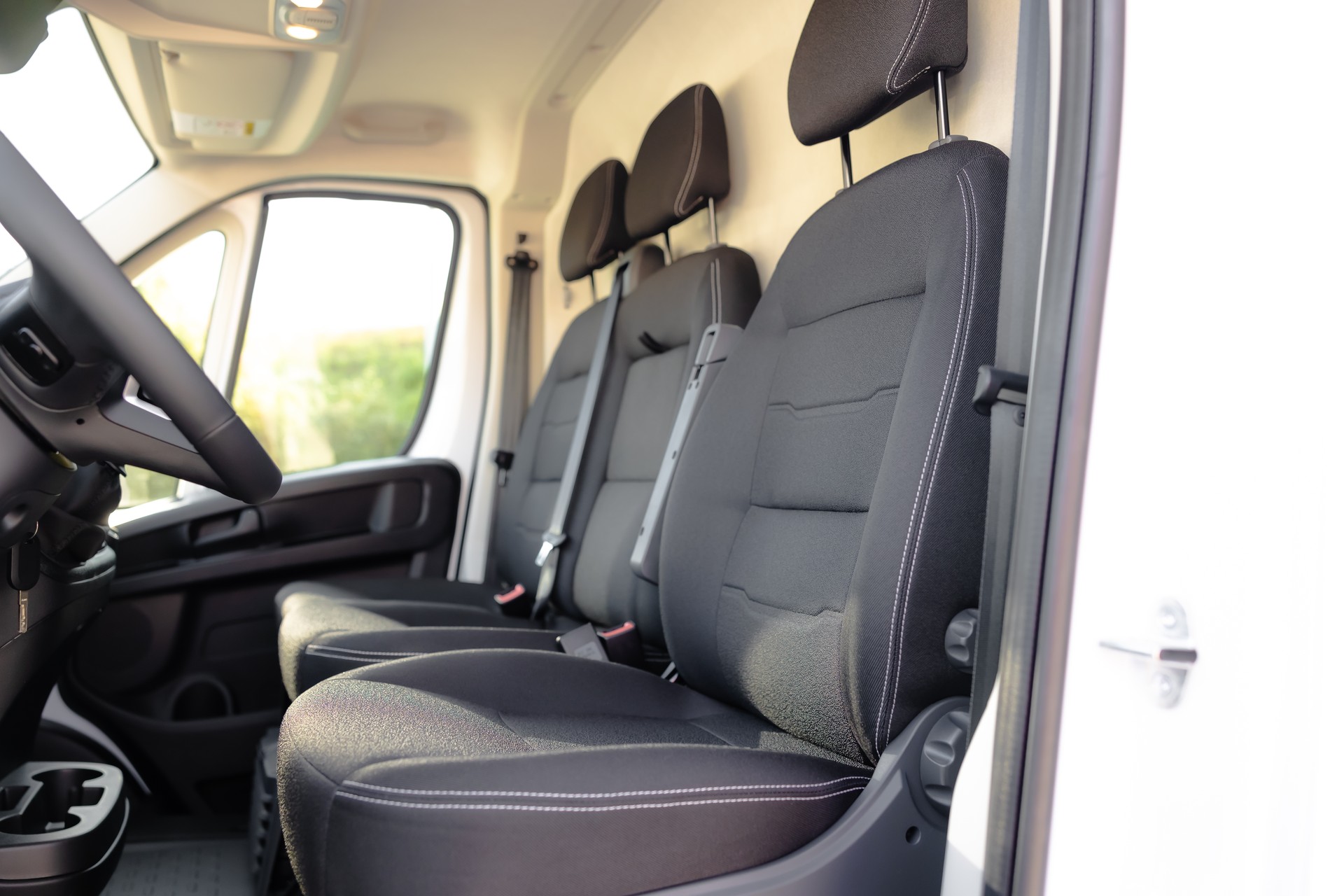 CITROEN Jumper 35 2.2 BlueHDi 140 L3H2-image-9