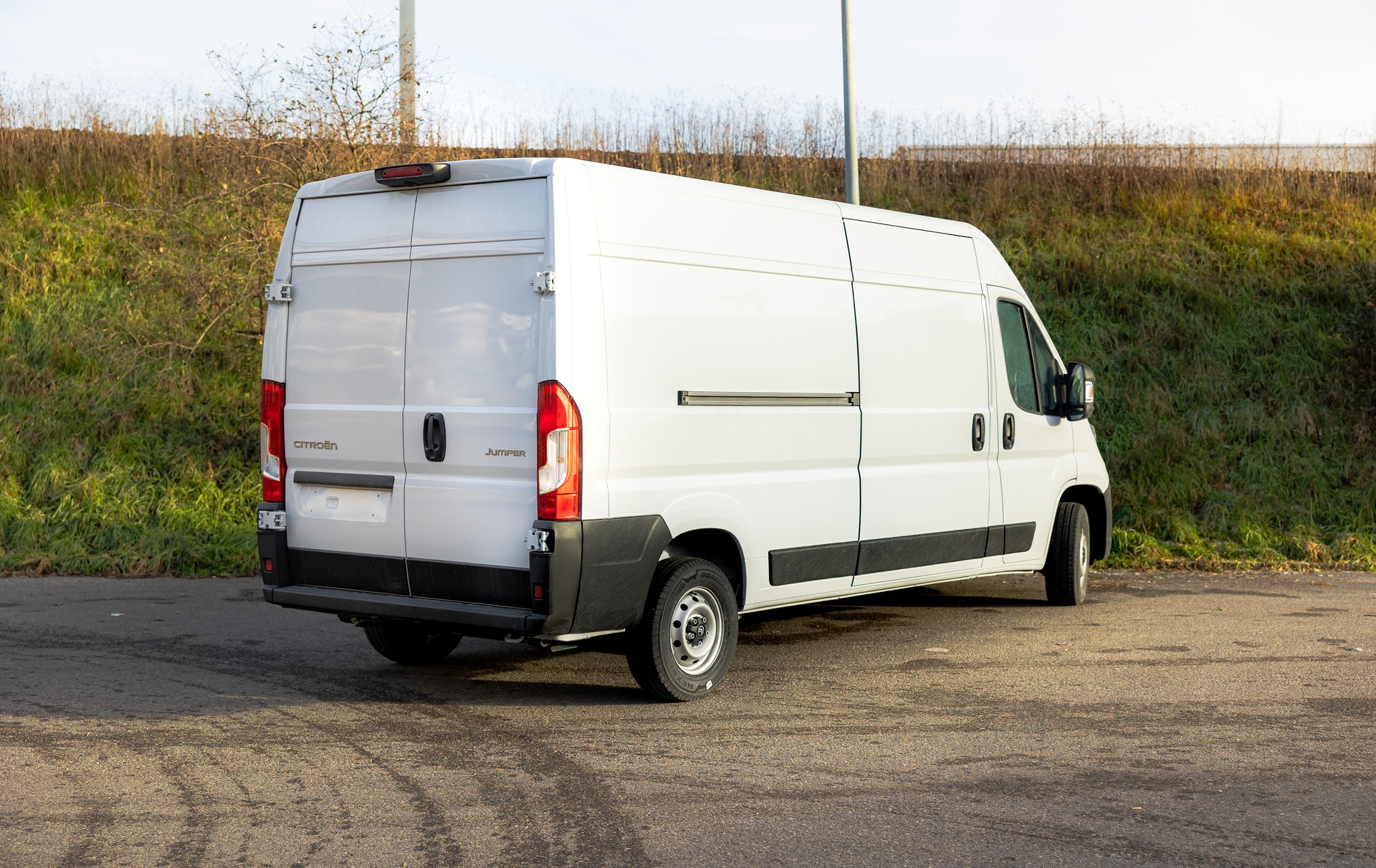 CITROEN Jumper 35 2.2 BlueHDi 140 L3H2-image-3