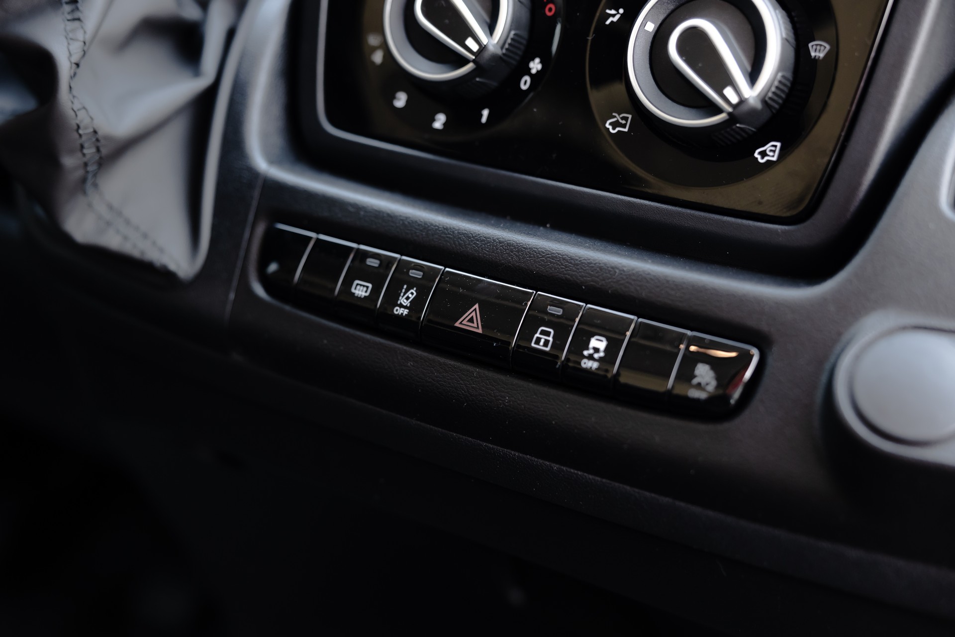 CITROEN Jumper 35 2.2 BlueHDi 140 L3H2-image-8