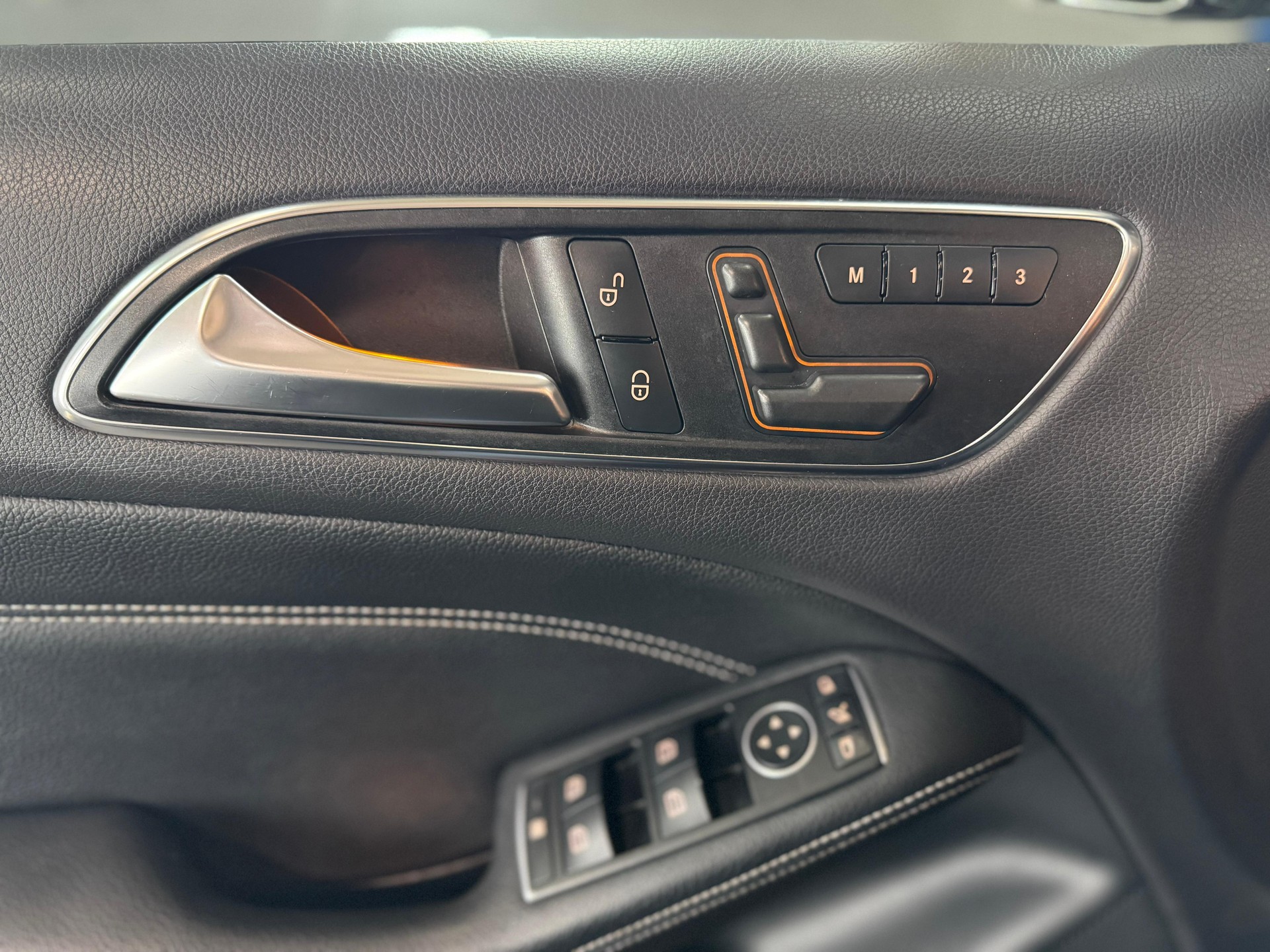 MERCEDES-BENZ B 200 7G-DCT-image-11