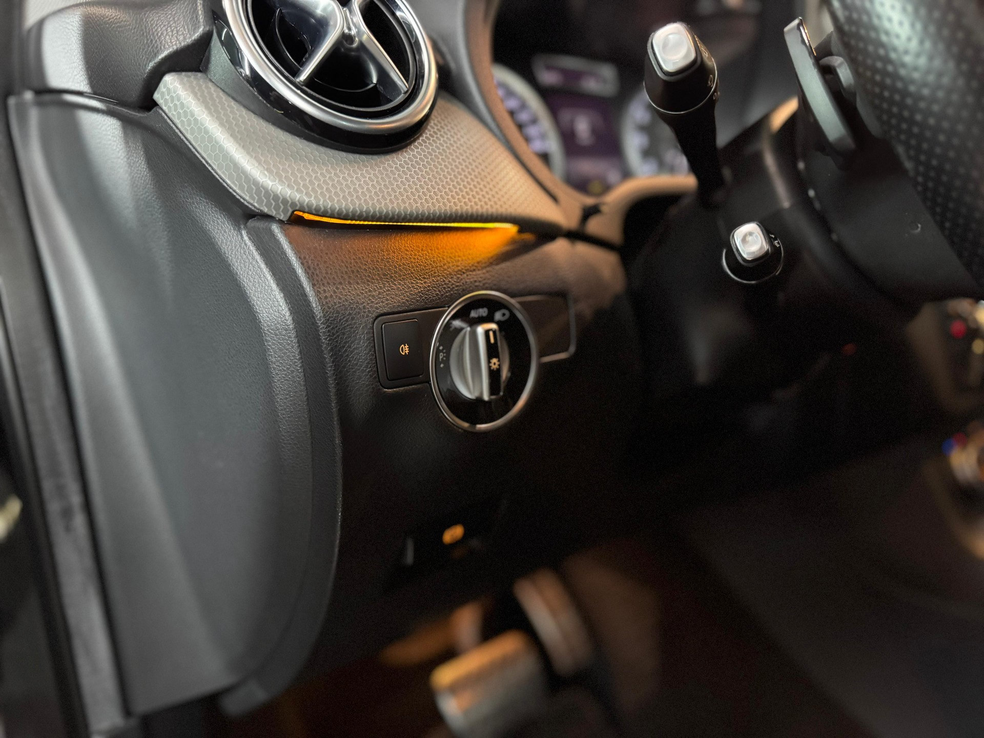 MERCEDES-BENZ B 200 7G-DCT-image-14