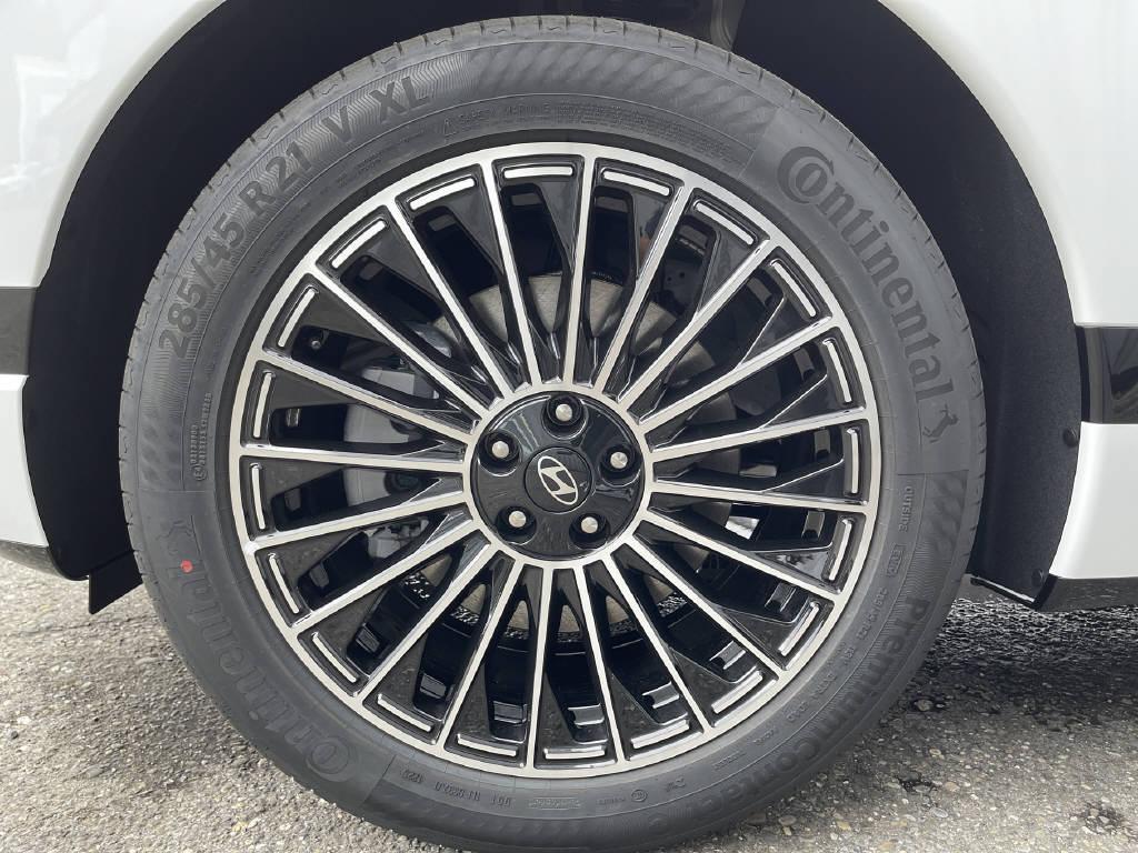 HYUNDAI Ioniq 9 Calligraphy 4WD-image-11