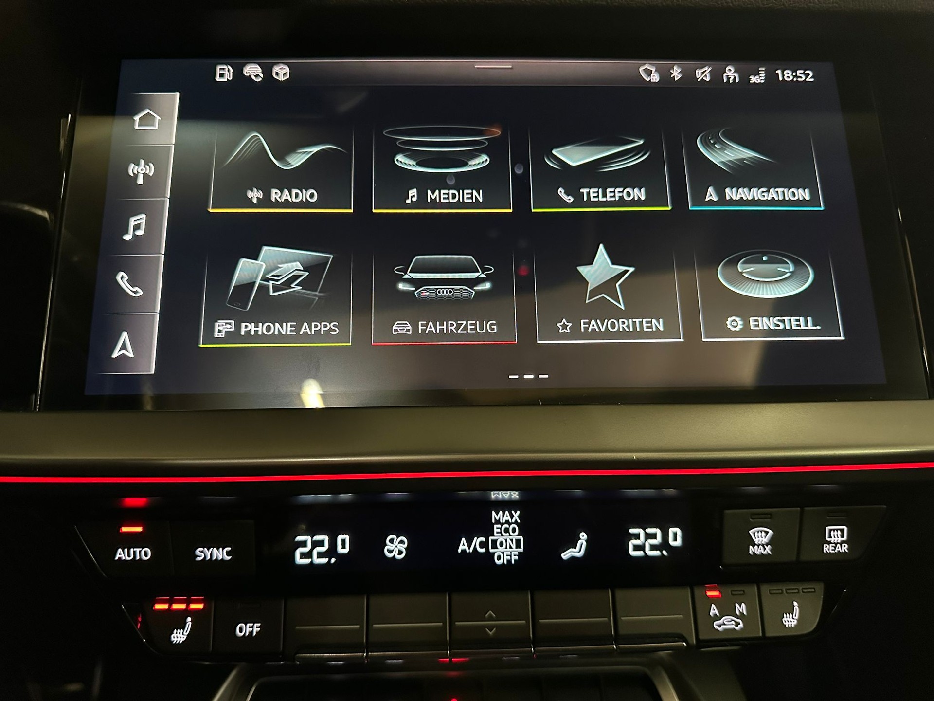 AUDI RS3 Sportback 2.5 TSI quattro S-tronic-image-18