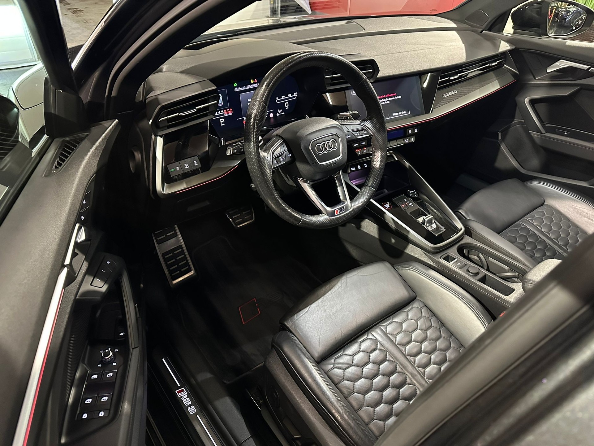 AUDI RS3 Sportback 2.5 TSI quattro S-tronic-image-9