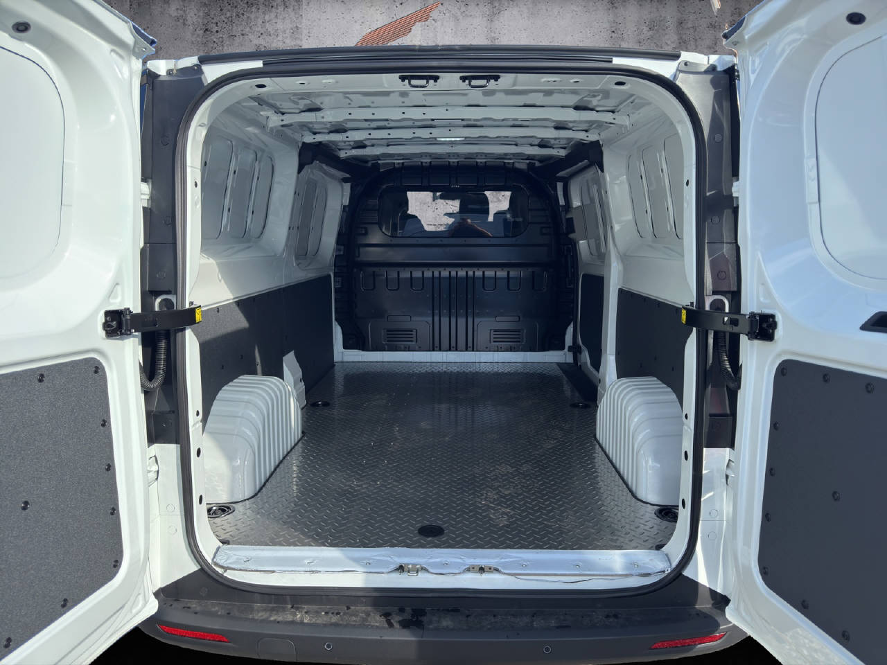 MAXUS Deliver 7 Kaw. L2H1 2.0 TD Base-image-7