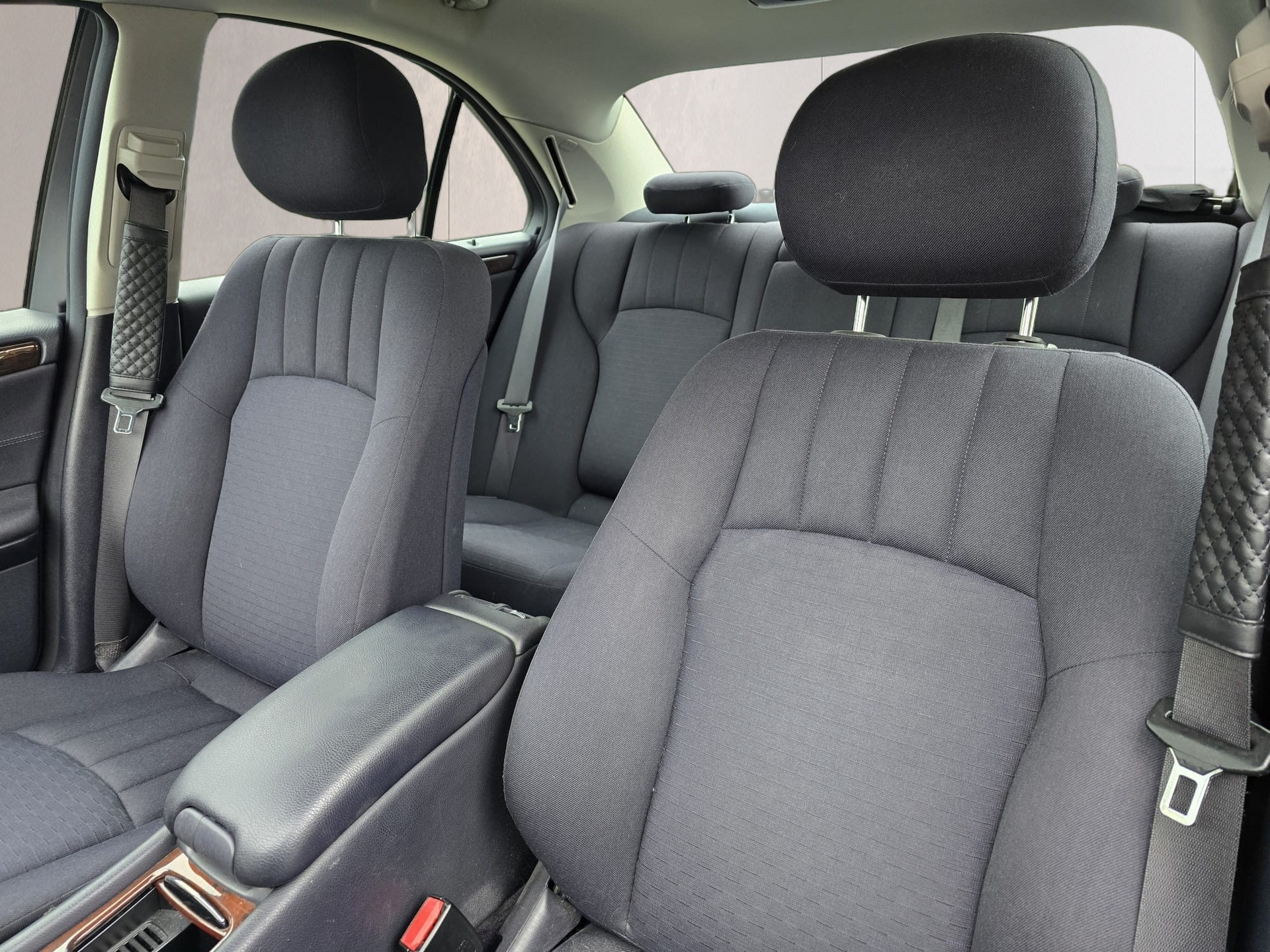 MERCEDES-BENZ C 280 Classic 4Matic Automatic-image-16