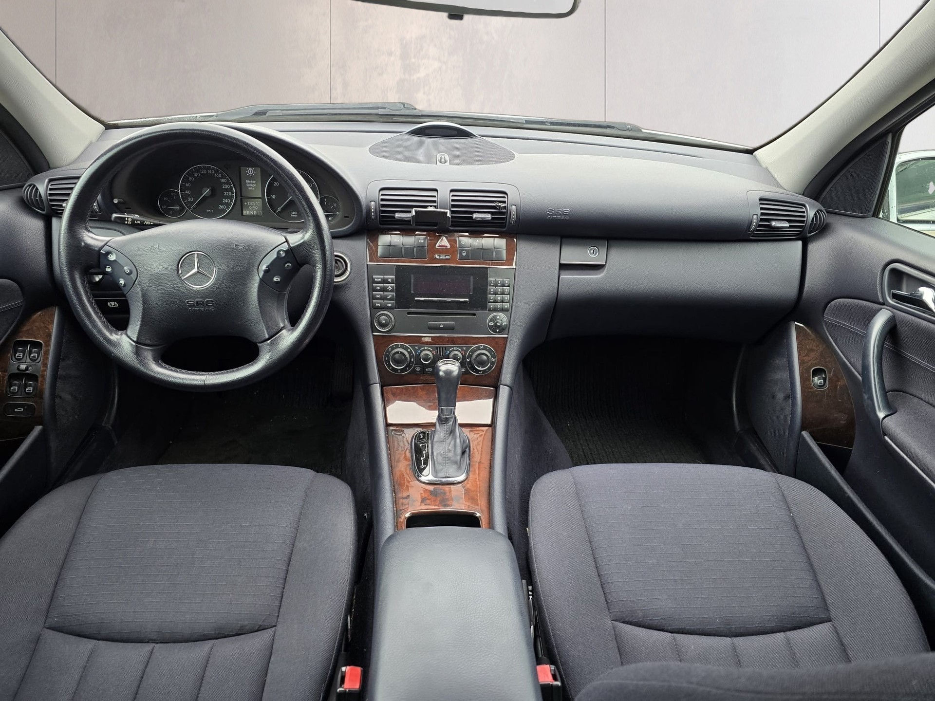 MERCEDES-BENZ C 280 Classic 4Matic Automatic-image-14