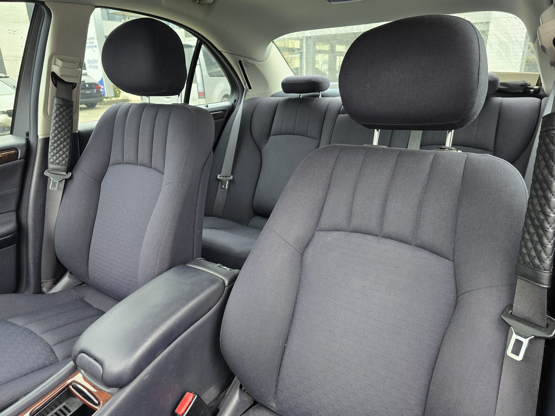 MERCEDES-BENZ C 280 Classic 4Matic Automatic-image-16
