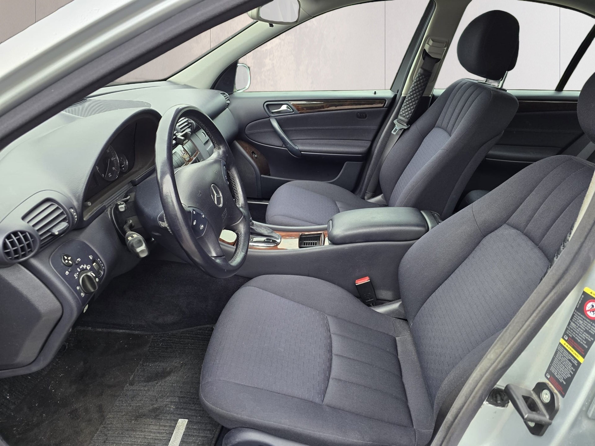 MERCEDES-BENZ C 280 Classic 4Matic Automatic-image-15