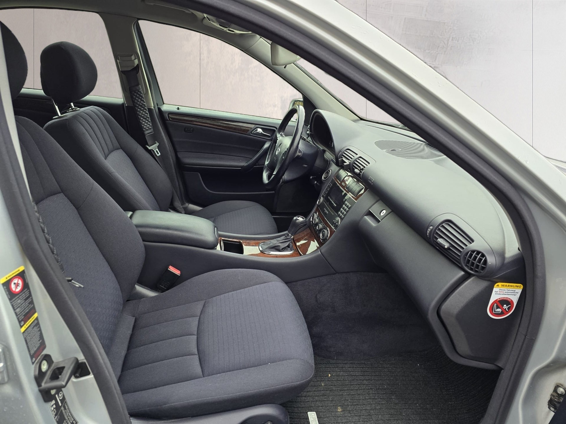 MERCEDES-BENZ C 280 Classic 4Matic Automatic-image-18