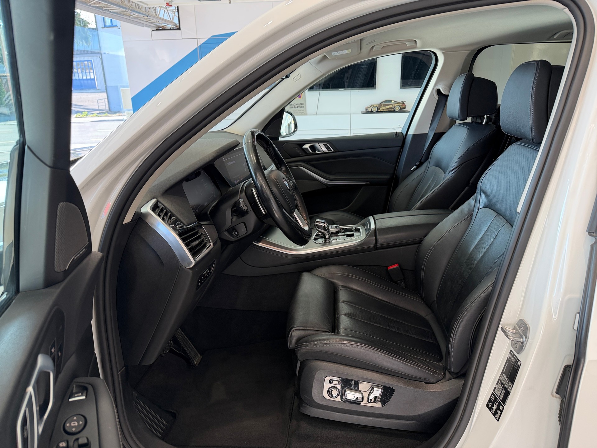 BMW X5 xDrive 30d Steptronic-image-10