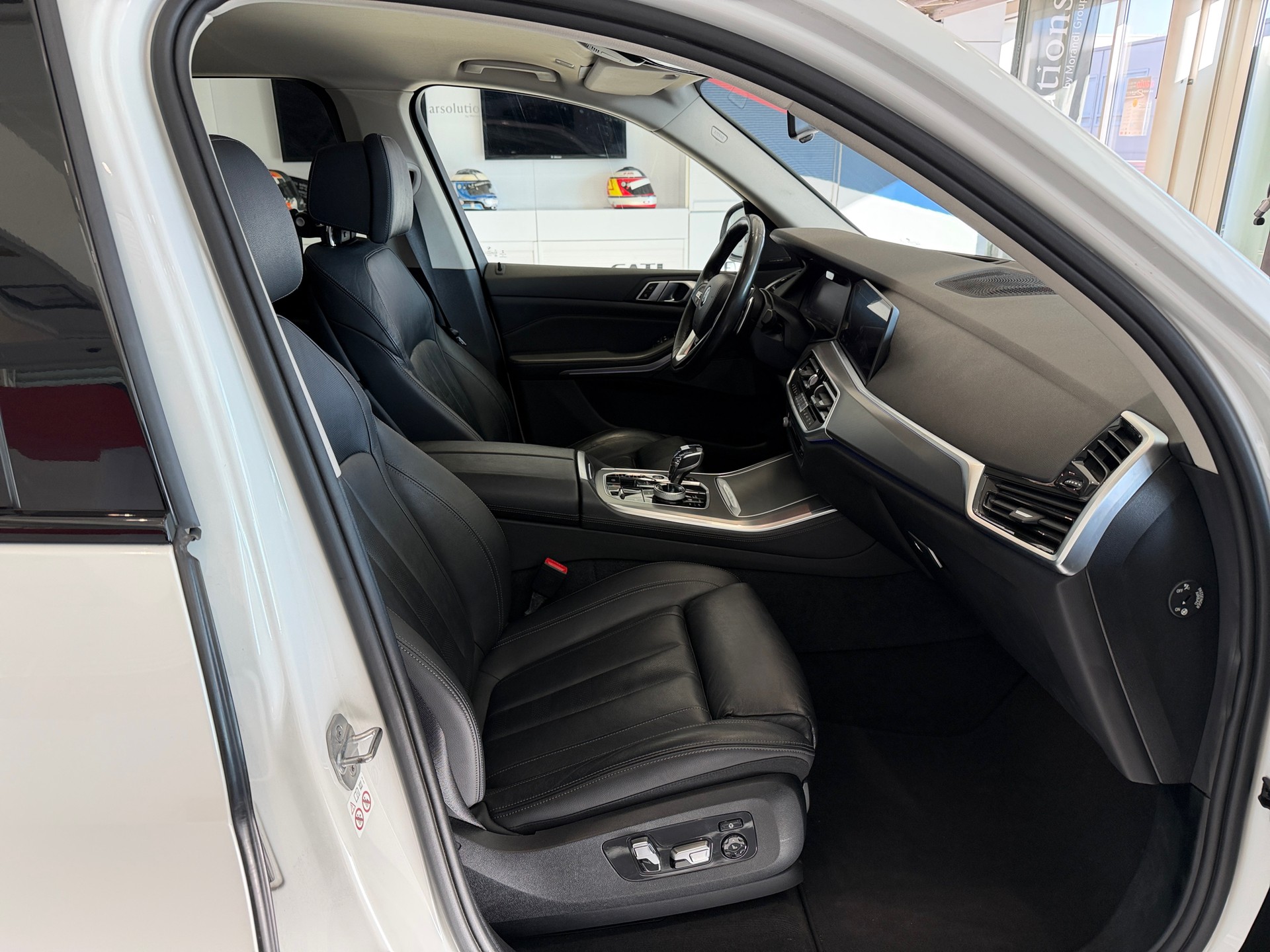 BMW X5 xDrive 30d Steptronic-image-19