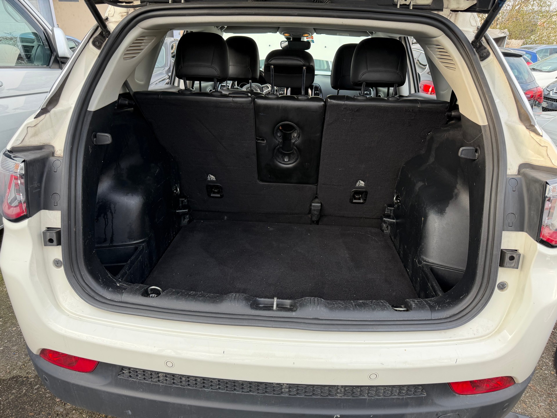 JEEP Compass 2.0CRD Limited AWD 9ATX-image-9