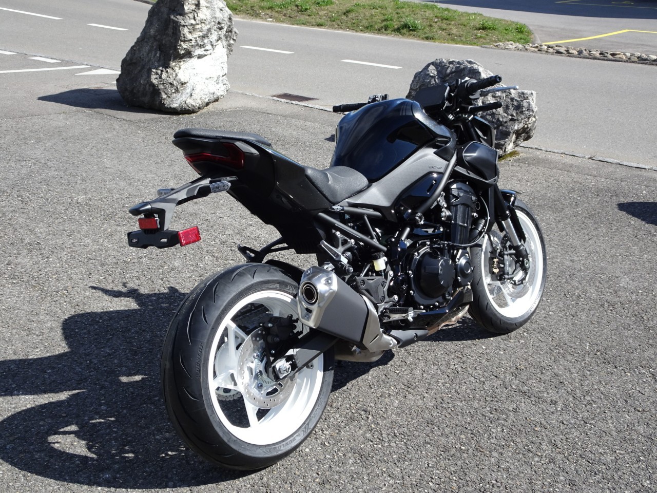 KAWASAKI Z 900 (35kW) Black & White-image-4