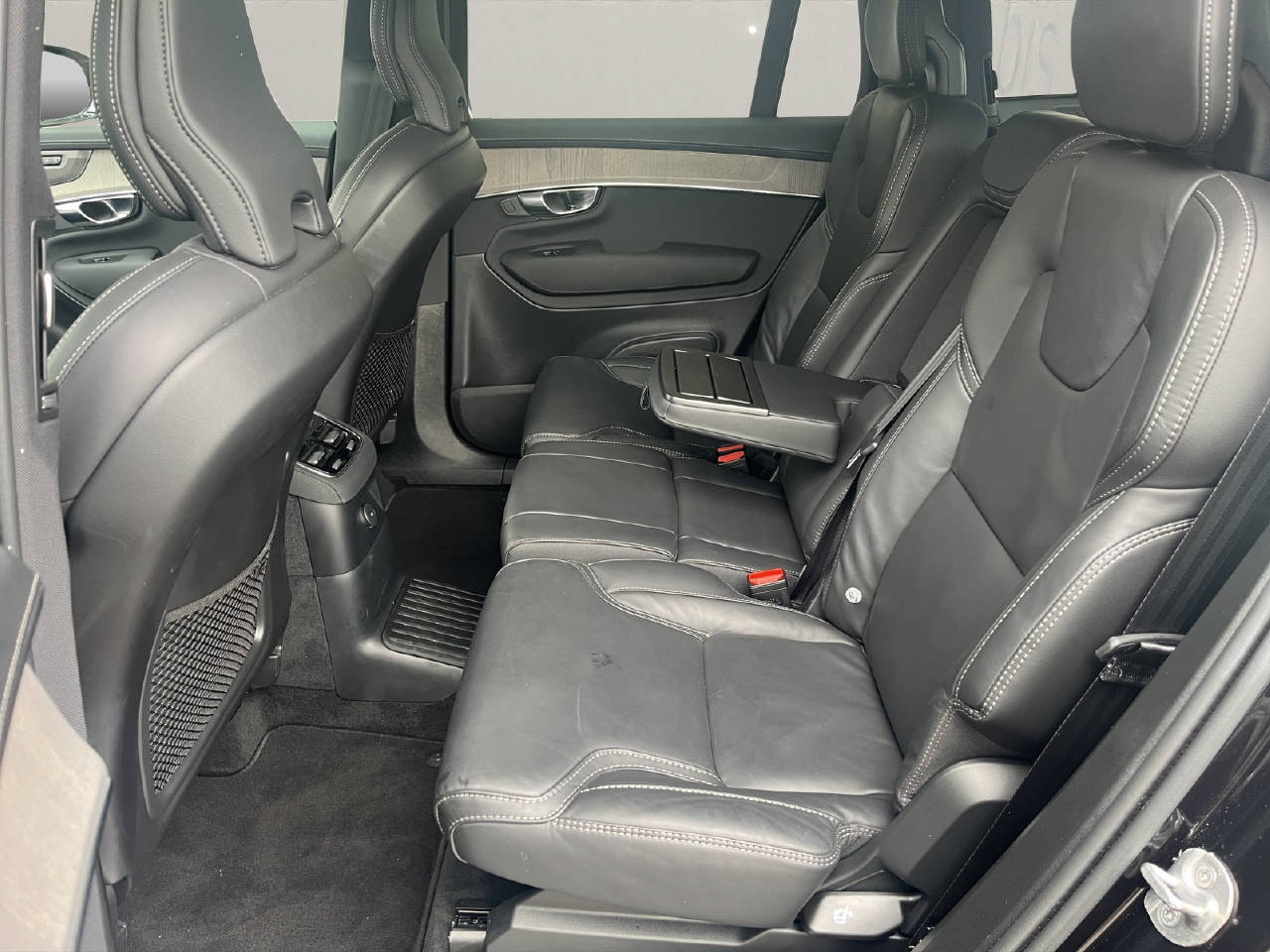 VOLVO XC90 2.0 T8 TE Plus Dark eAWD-image-14