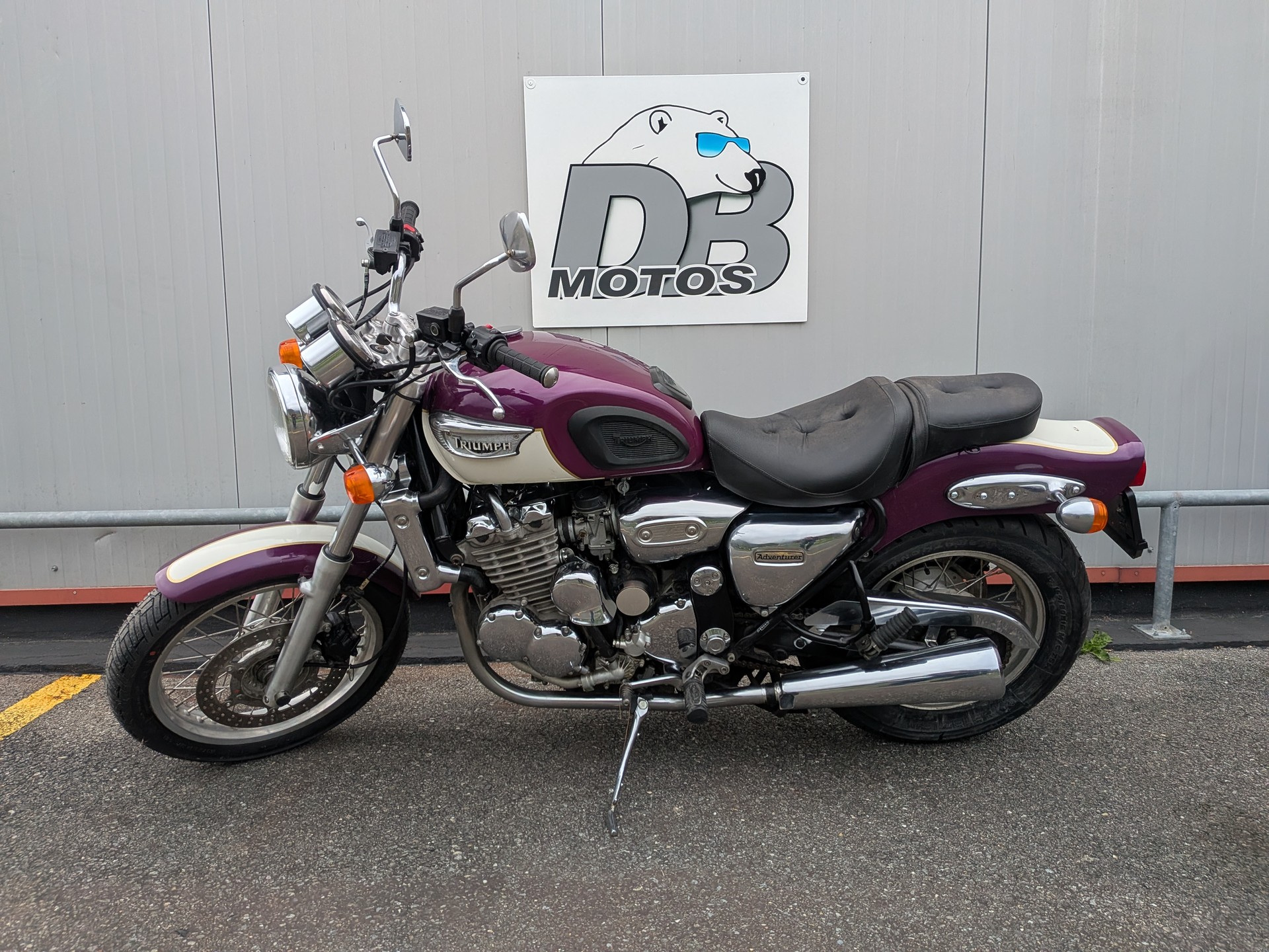 TRIUMPH Adventurer 900-image-1